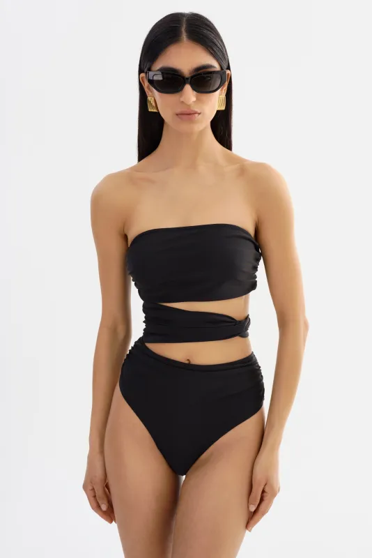 MEKHI | One-Piece Swimsuit made by LAMARQUE