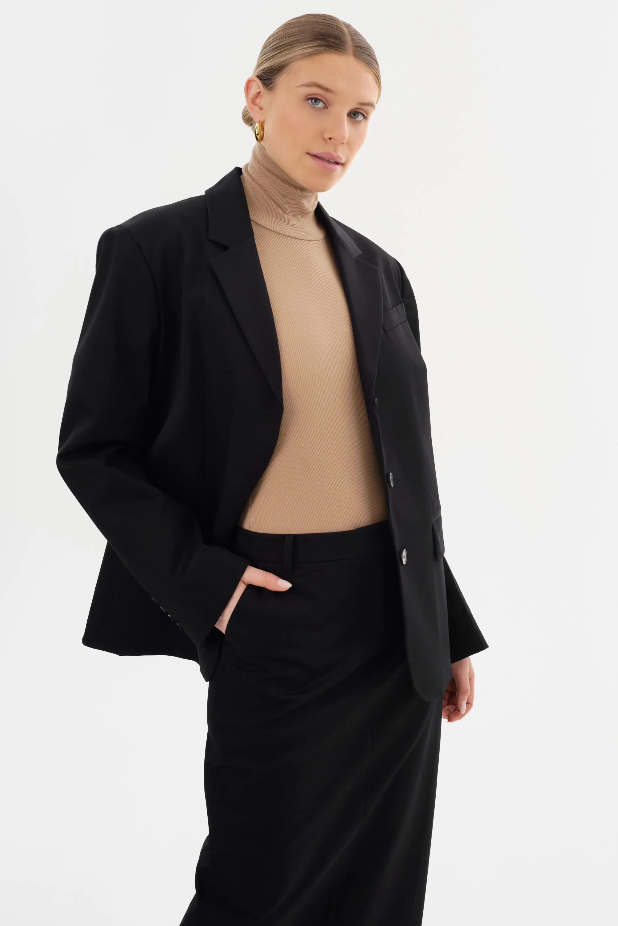 AYANNE Sample | Single Breasted Blazer sold by La Marque product image thumbnail 4
