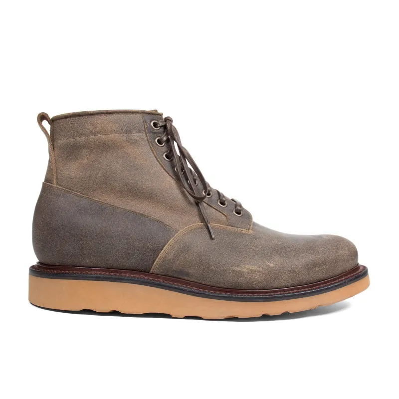 Scout Boot - Tobacco Waxy Commander sold by Viberg