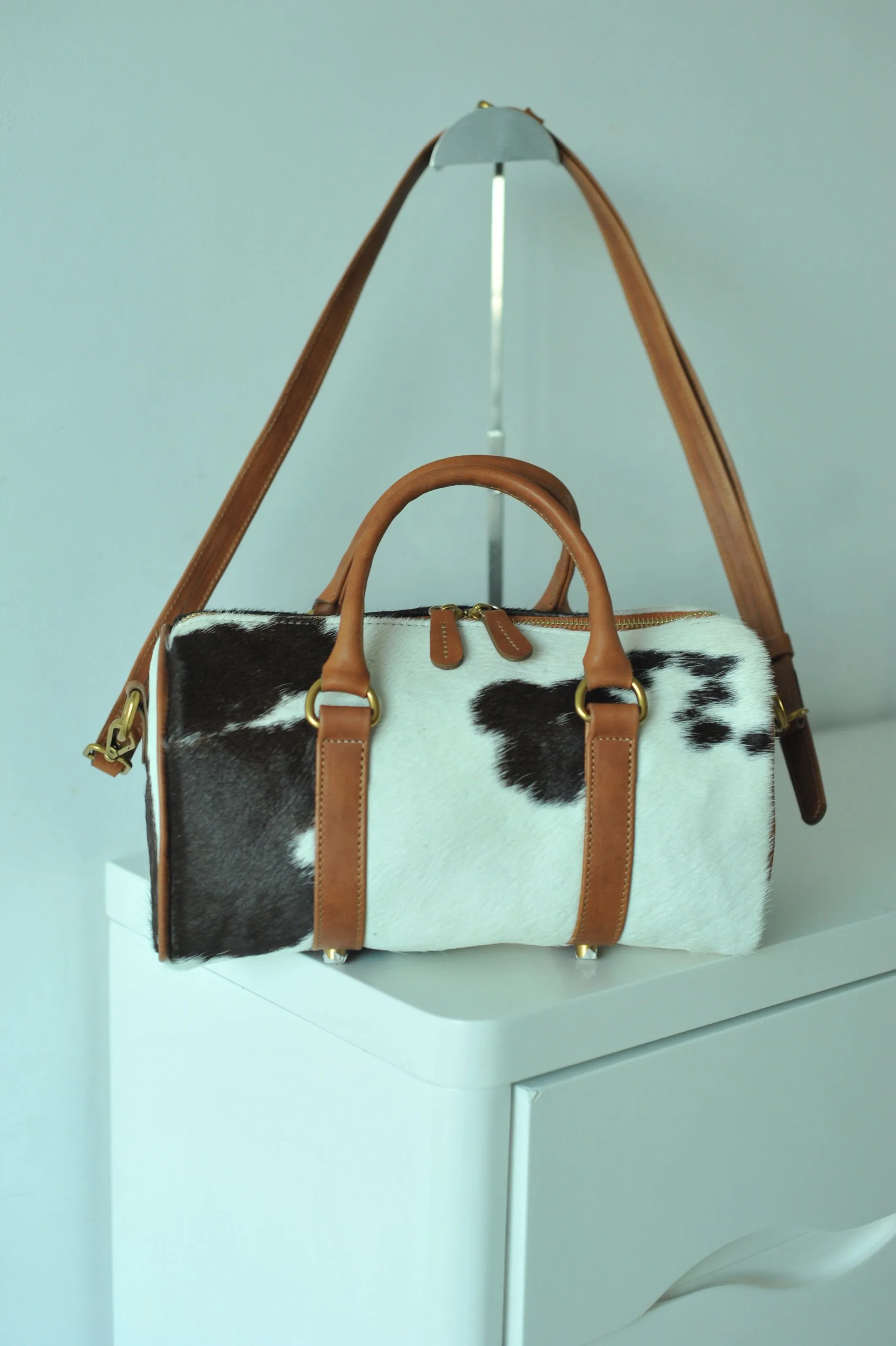 Handcrafted Haircalf Boston Bag sold by MOGSki product image thumbnail 4