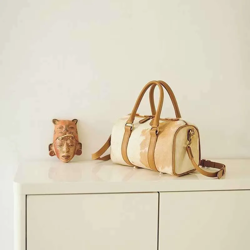 Handcrafted Cowhide Boston Bag sold by MOGSki product image thumbnail 4