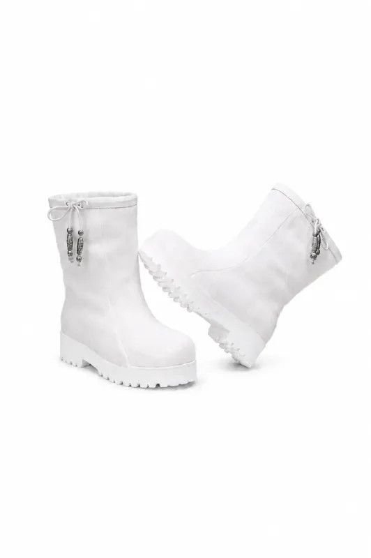 MOGSki IVORY BEADED MINK FUR SNOW BOOT made by MOGSki