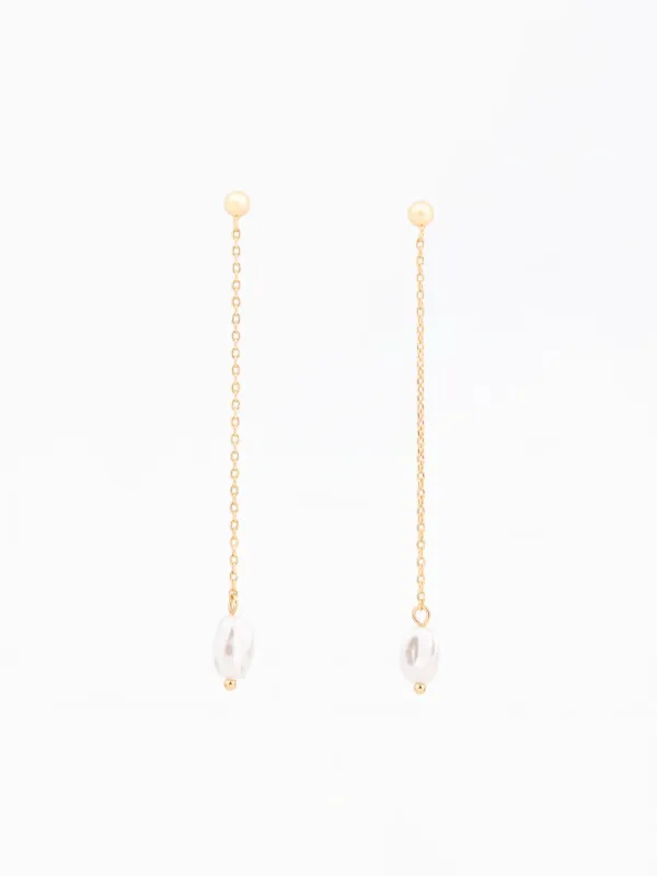 Ainsley Pearl Earrings made by Michelle McDowell