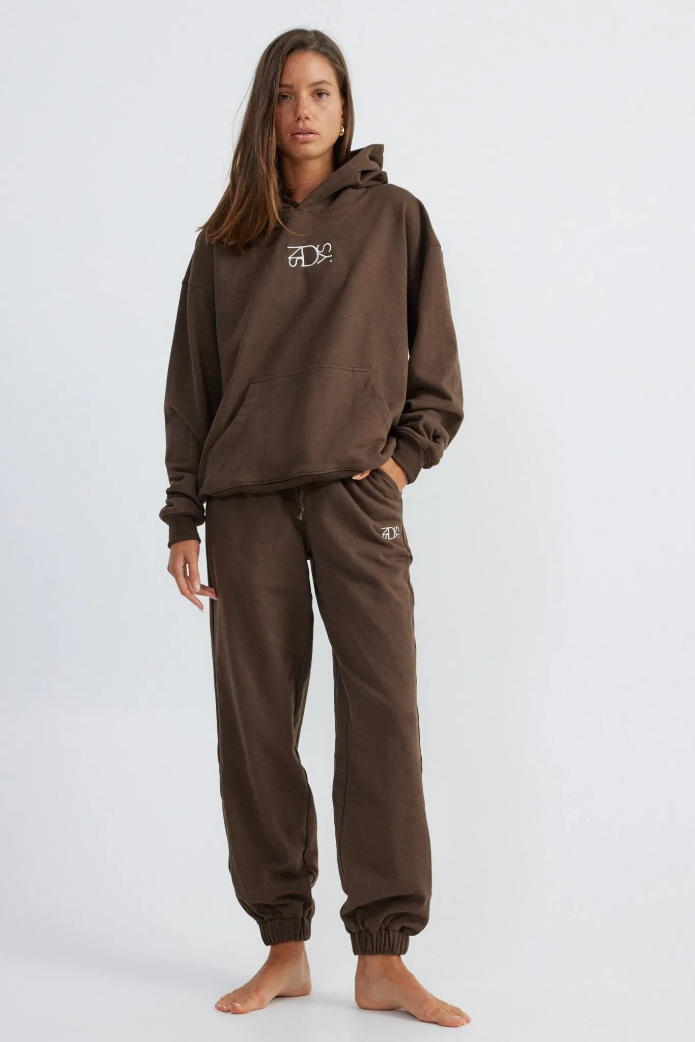 EASTON SWEATPANTS sold by Sndys