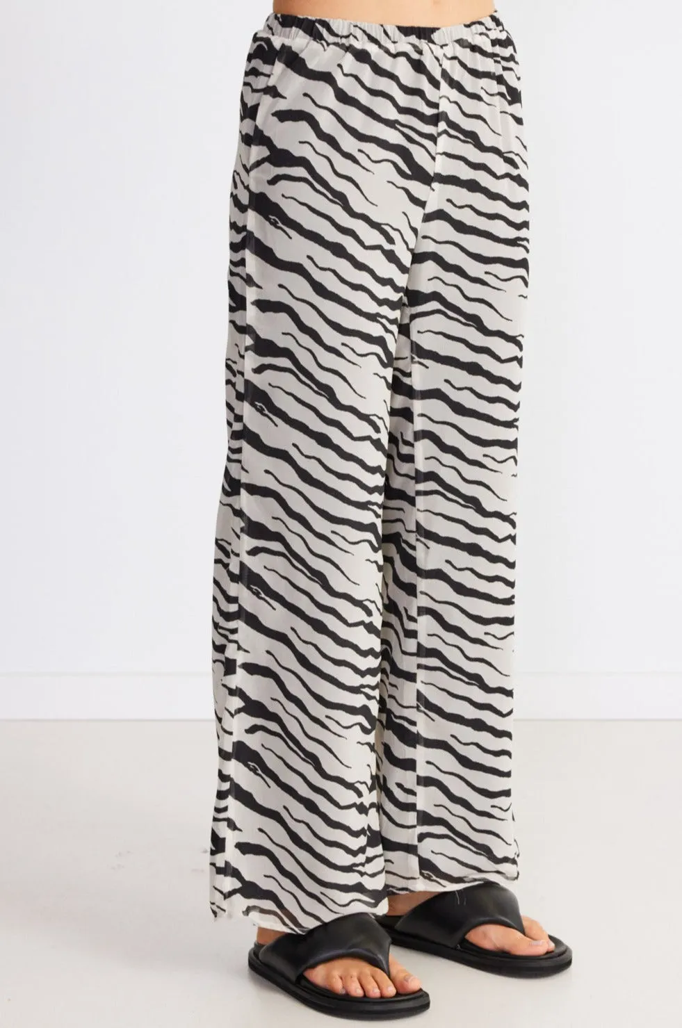 INSTINCT PANT sold by Sndys product image thumbnail 5