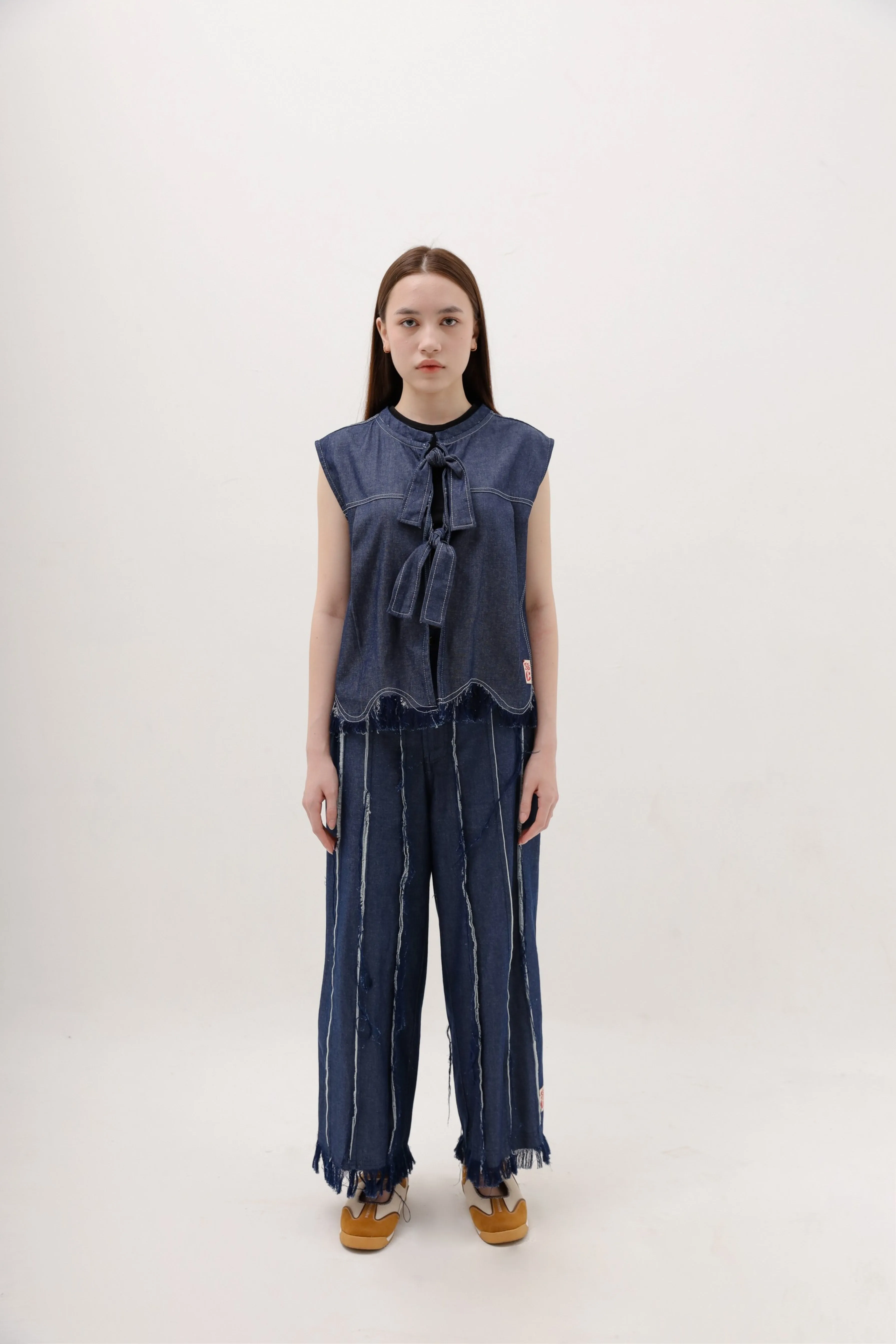 Frilly Vest sold by CHIEL product image thumbnail 2