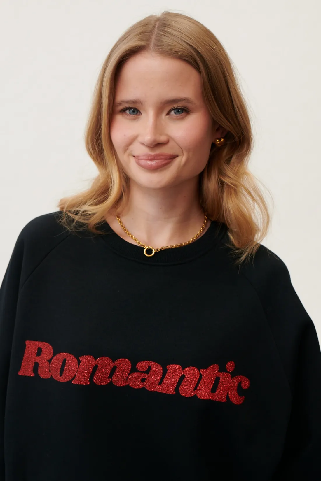 BLUZA ROMANTIC CZARNA sold by She is Sunday product image thumbnail 5