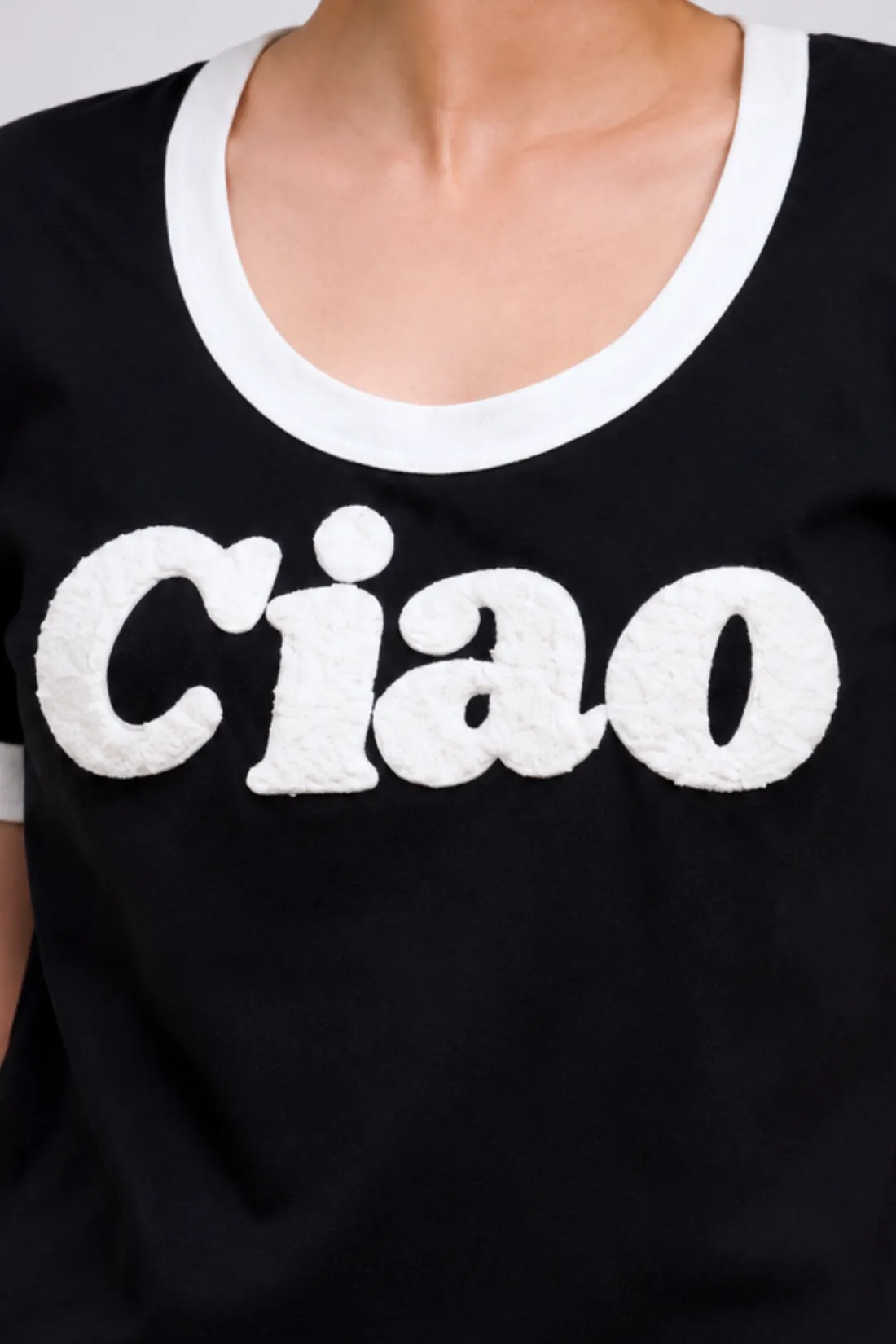 T-SHIRT CIAO BLACK GŁĘBOKI DEKOLT sold by She is Sunday product image thumbnail 3