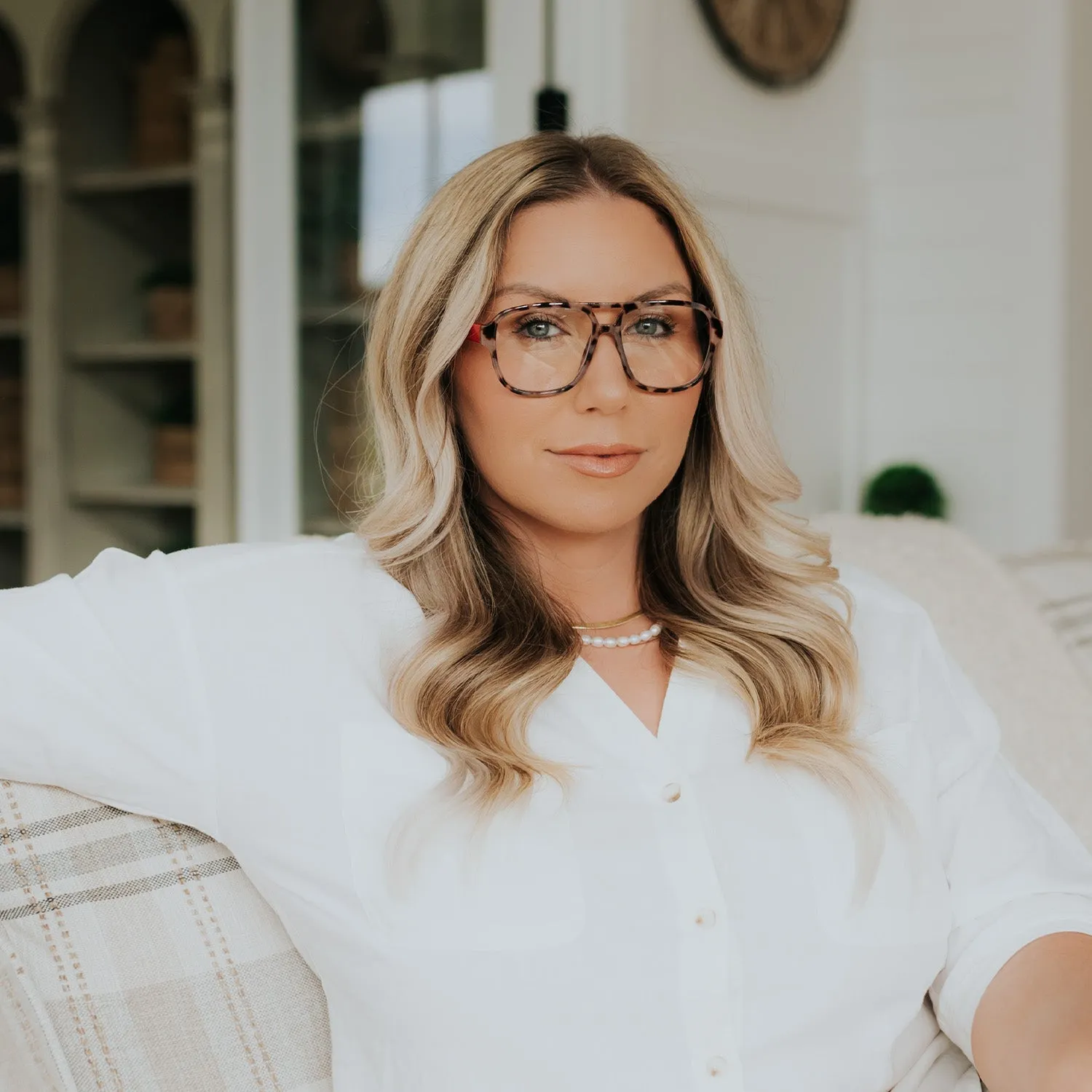 Amelia sold by Sojos product image thumbnail 2