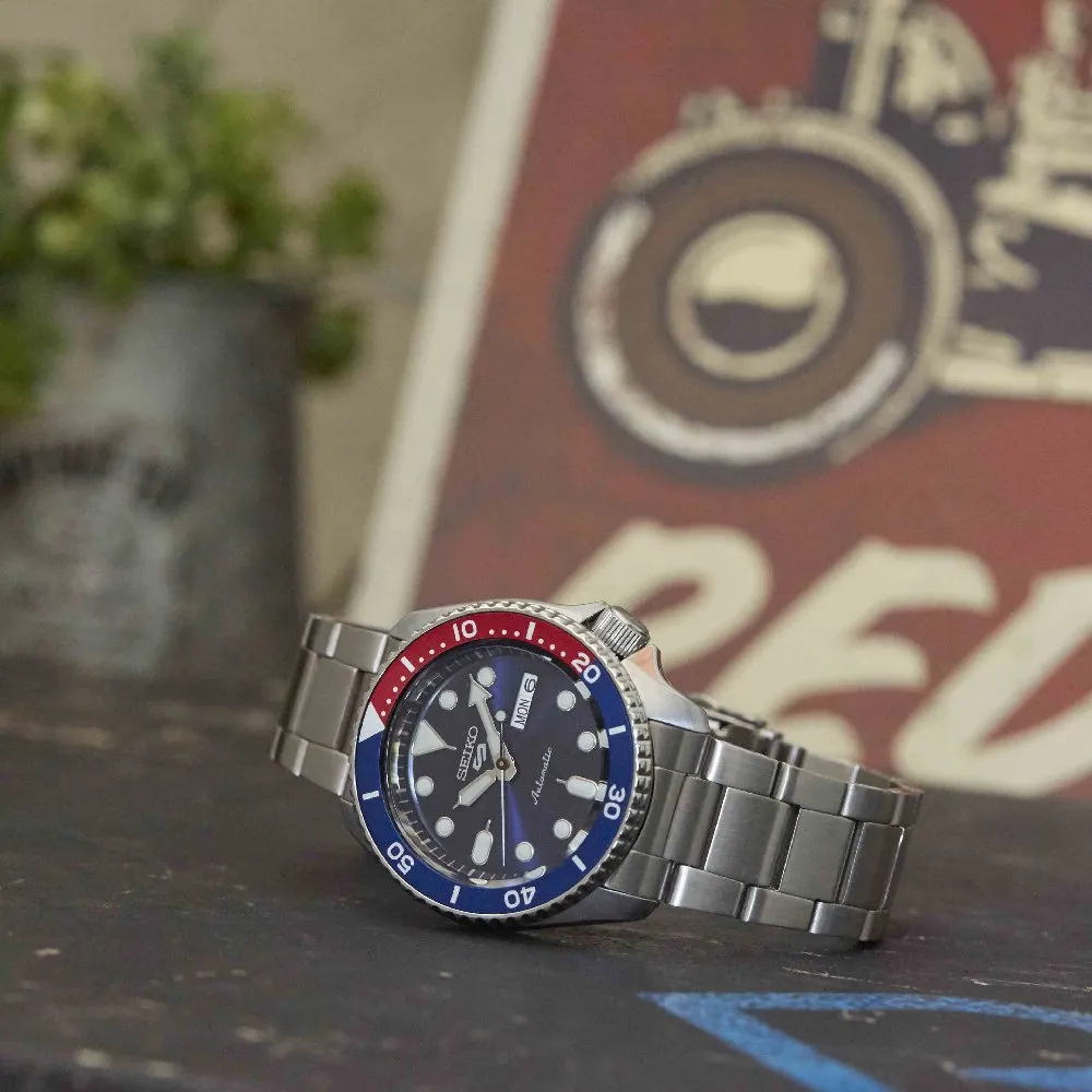 Seiko 5 Sports SRPD53K1 Blue Dial Automatic Men's Watch sold by Watch & Watch product image thumbnail 5