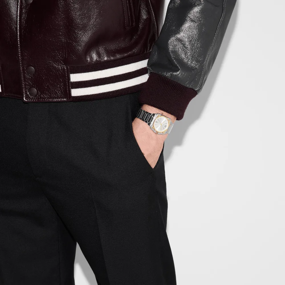 Gucci YA166506 G-Flat Silver Dial Unisex Watch sold by Watch & Watch product image thumbnail 4