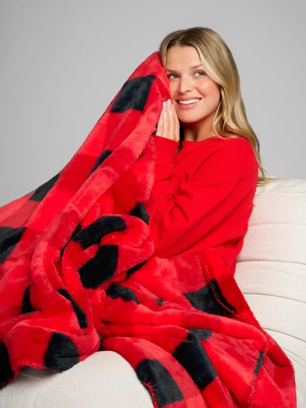 Faux Fur Blanket made by Comfrt