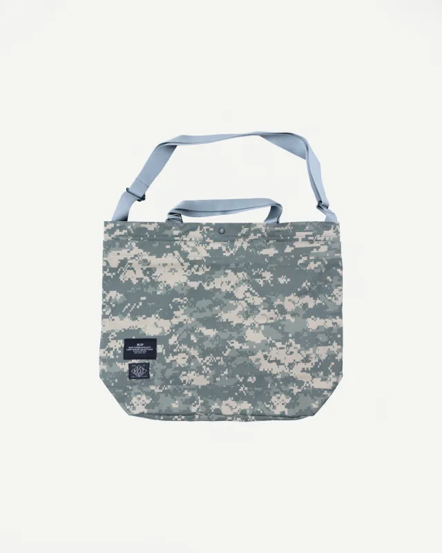 JP540-DS - BAGSINOROGRESS x Post O'alls New York Tote Goretex Digital Camo - Desert made by Post O'Alls