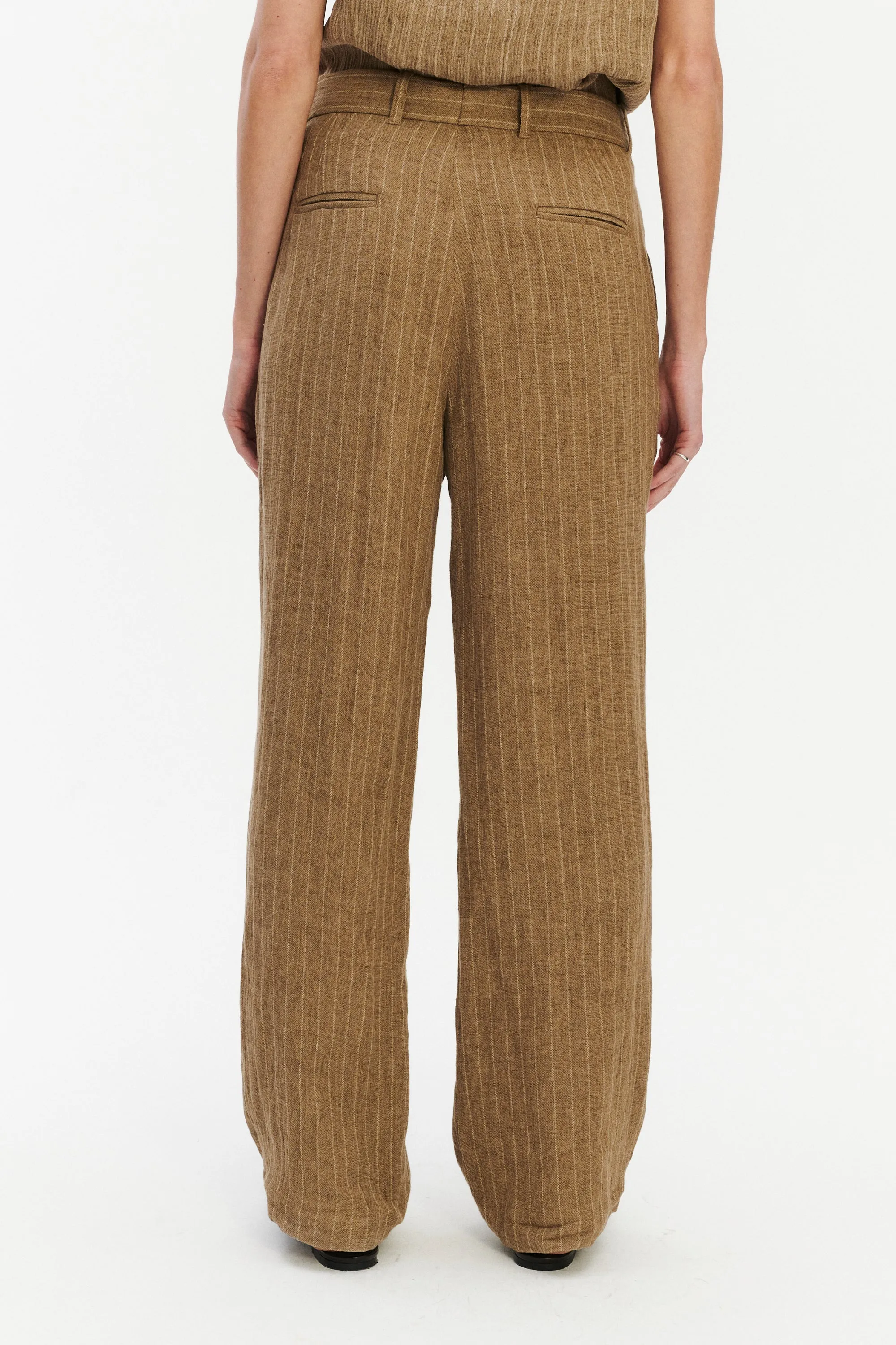 Relaxed Wide Leg Trousers in a Camel Fluid Italian Linen and Viscose - Unisex sold by Delikatessen product image thumbnail 2