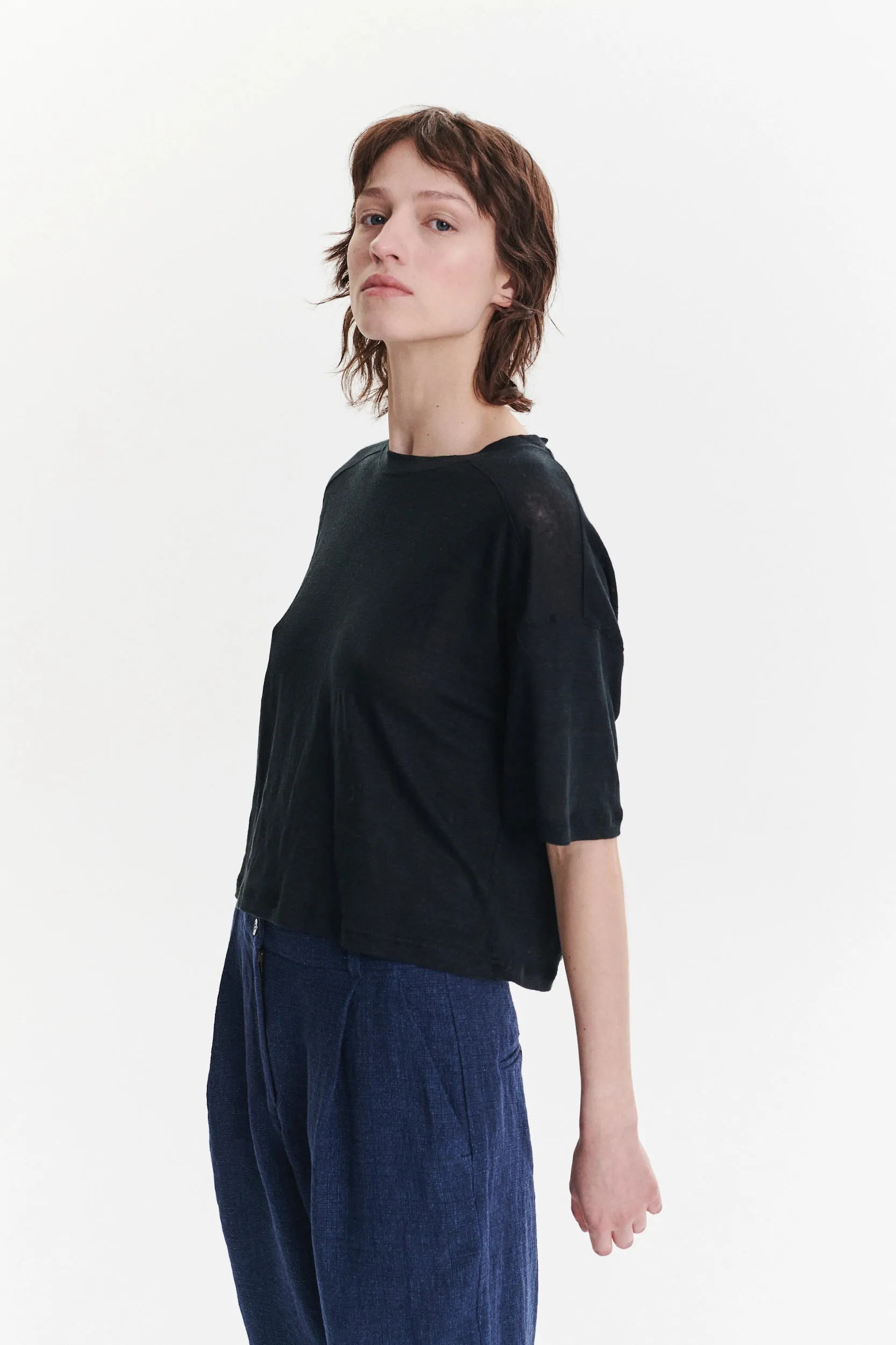 T-shirt in the Finest Airy Black Lithuanian Pure Linen Jersey sold by Delikatessen product image thumbnail 5
