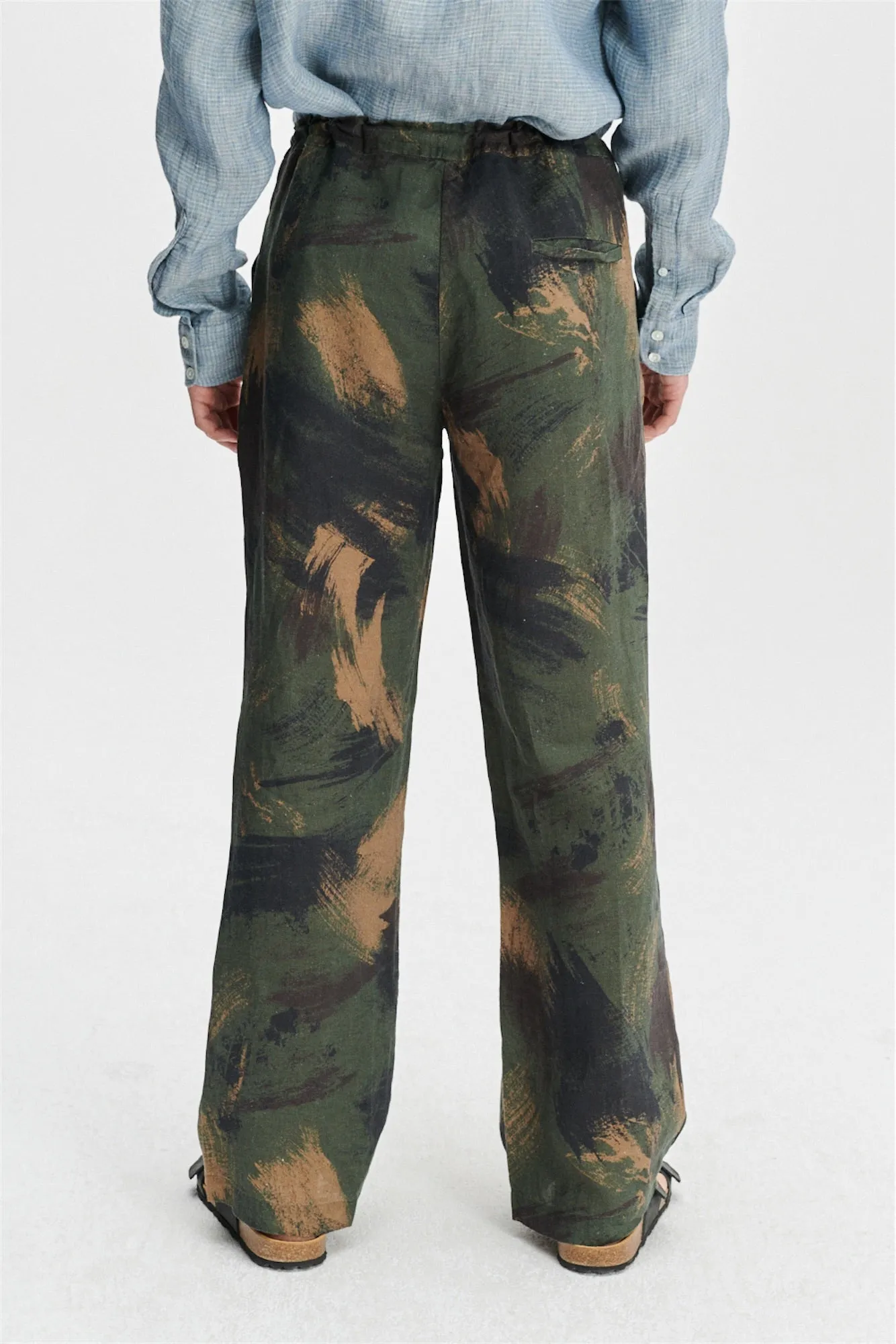Trousers in a Camo Print Italian Linen sold by Delikatessen product image thumbnail 3
