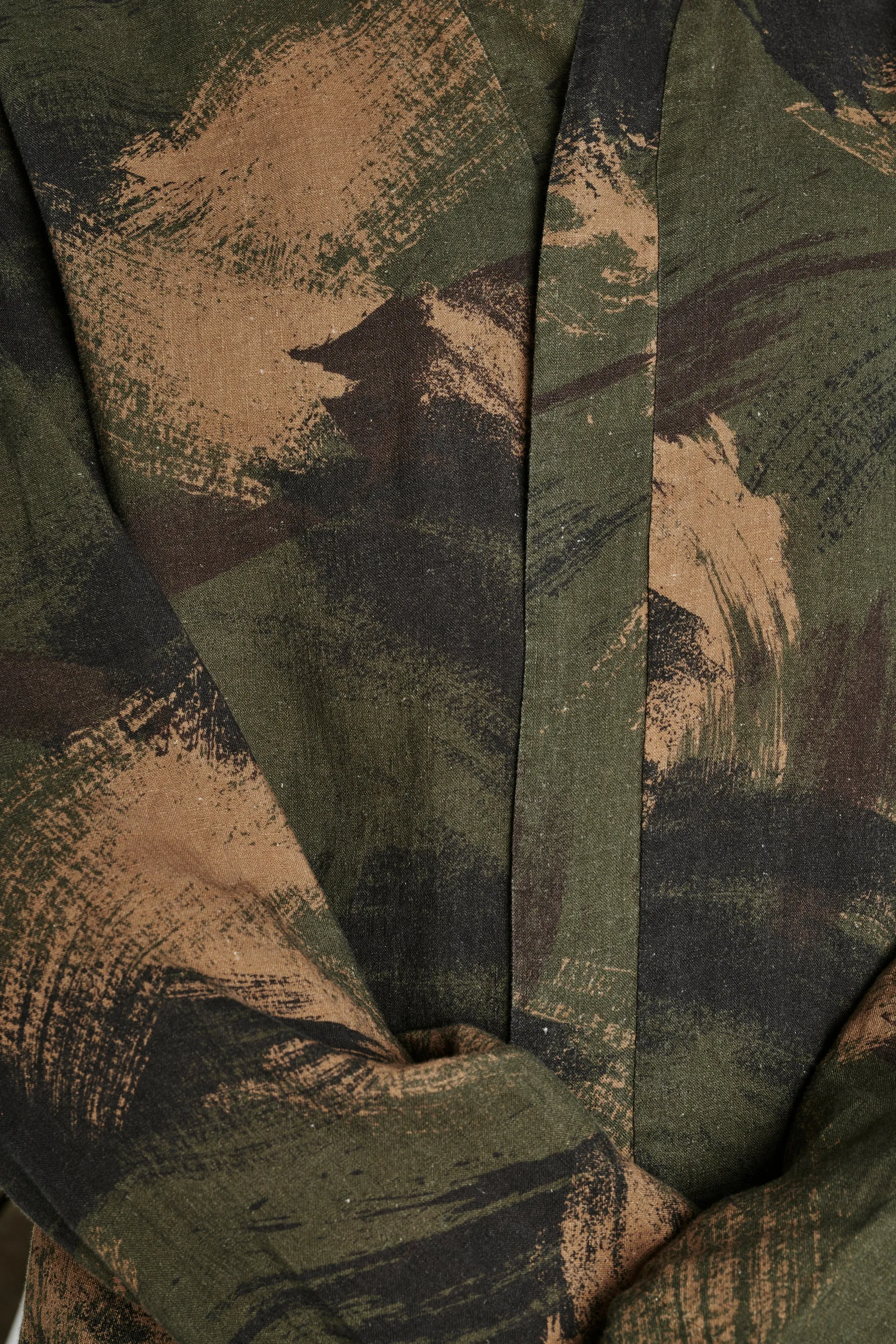 Trousers in a Camo Print Italian Linen sold by Delikatessen product image thumbnail 5