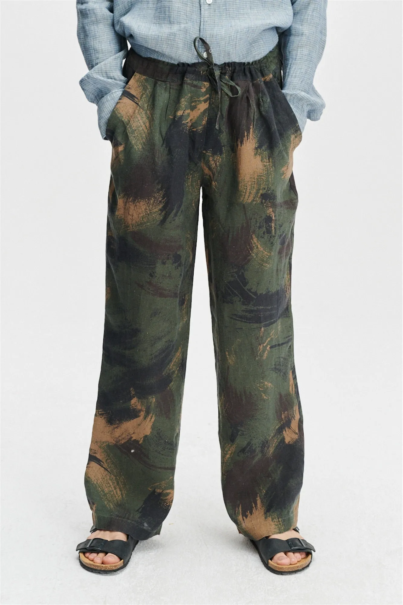 Trousers in a Camo Print Italian Linen sold by Delikatessen