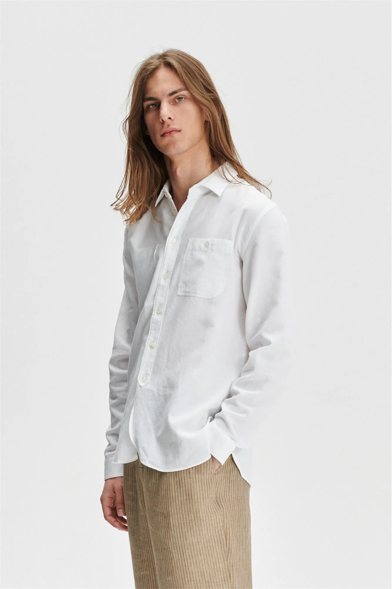 Farmer Shirt in the Finest White Italian Sustainable Cotton Crêpe by Leggiuno sold by Delikatessen product image thumbnail 4