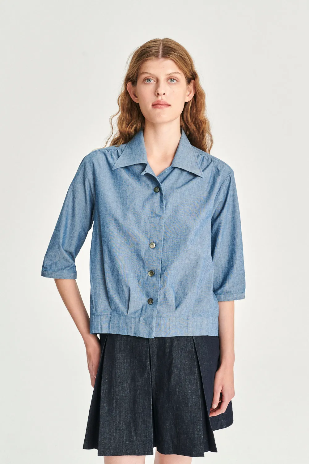 Blouse Jacket in an Indigo Dyed Mix of Italian Linen and Cotton sold by Delikatessen product image thumbnail 3