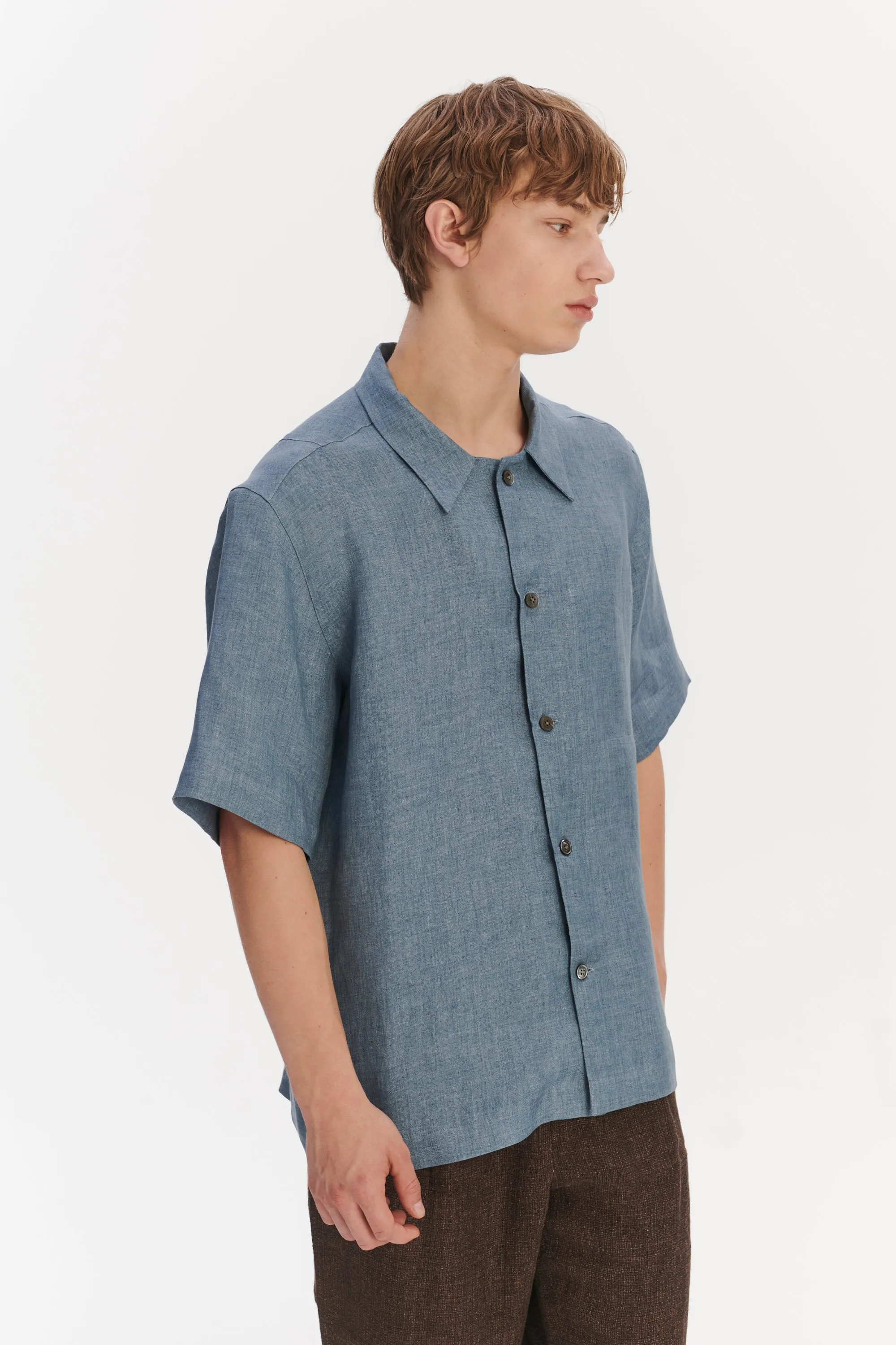 Cuban Collar Shirt in a Steel Blue Rich Structured Italian Oxford Linen sold by Delikatessen product image thumbnail 5