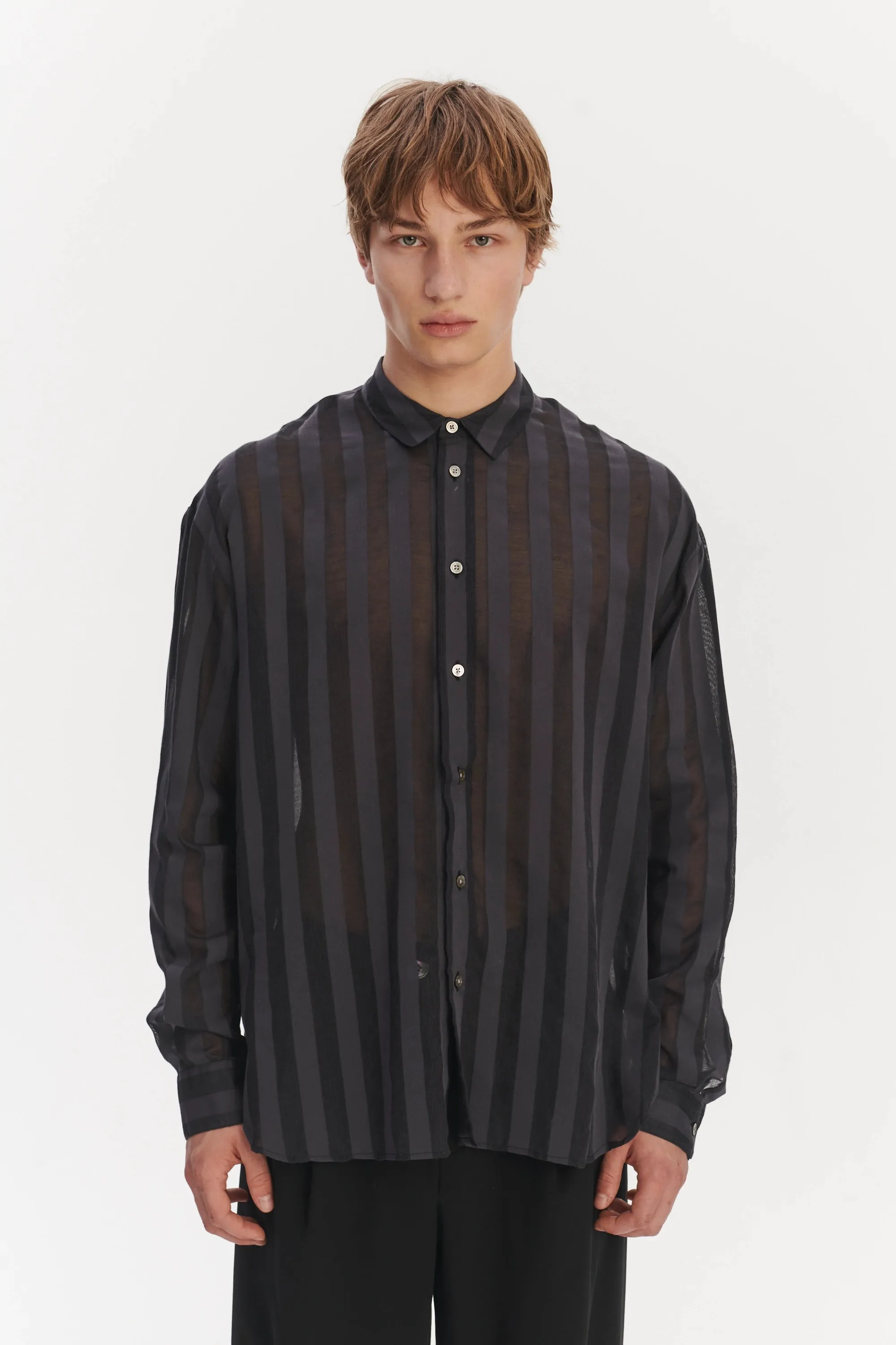 Oversized Rider Shirt in a Black Airy Portuguese Cotton and Tencel sold by Delikatessen product image thumbnail 2