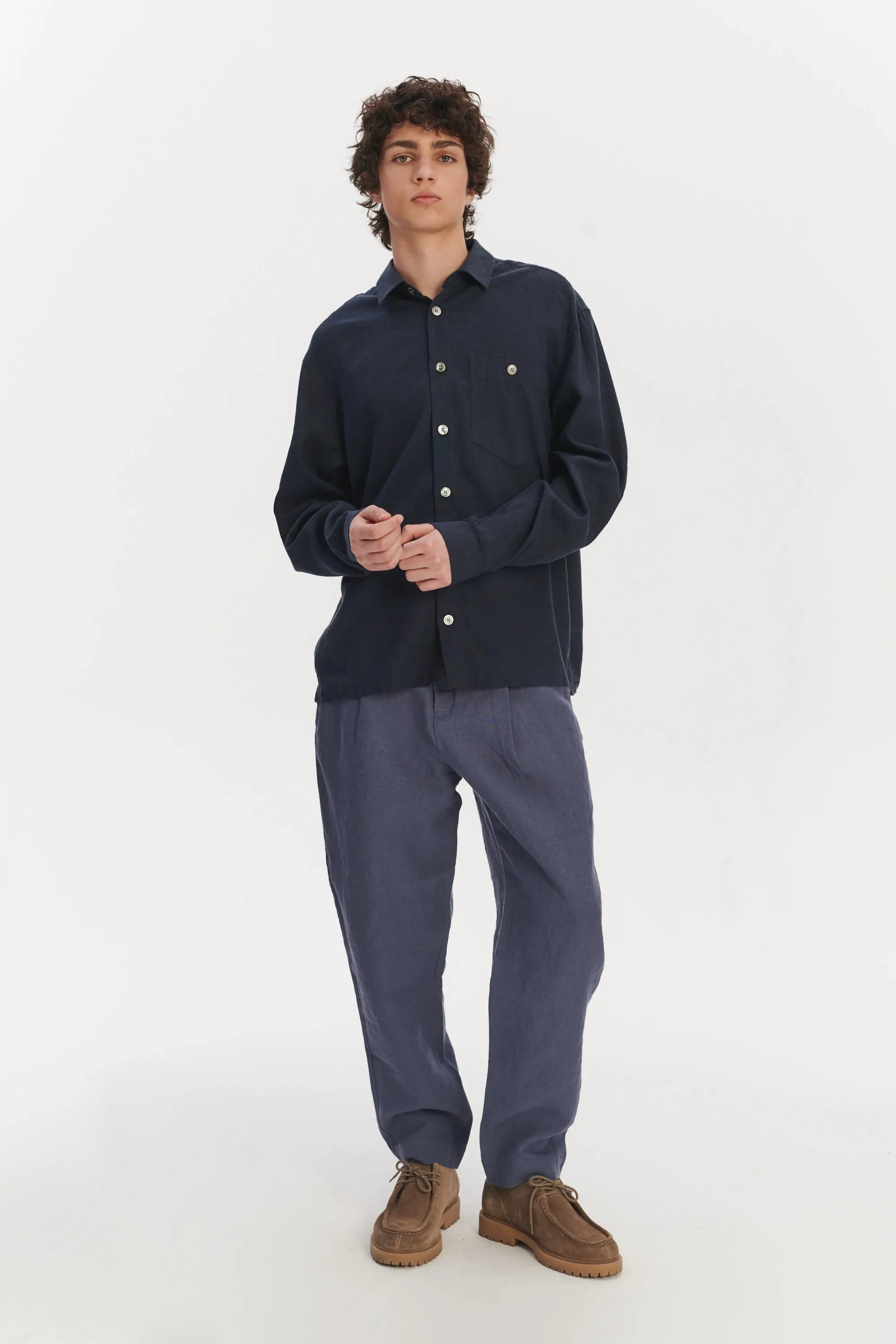 Architects Overshirt in a Navy Blue Mix of Japanese Linen and Silk sold by Delikatessen product image thumbnail 3