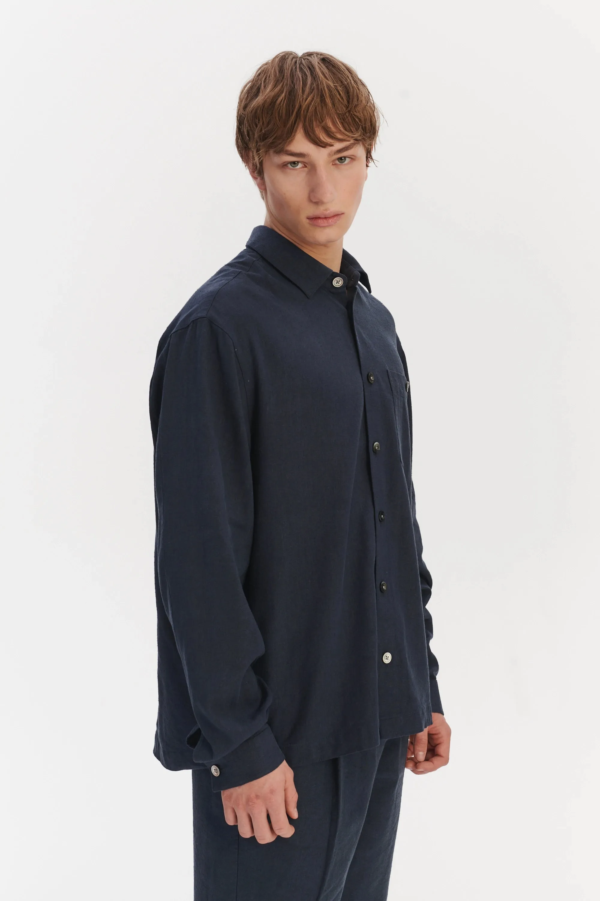 Architects Overshirt in a Navy Blue Mix of Japanese Linen and Silk sold by Delikatessen product image thumbnail 5