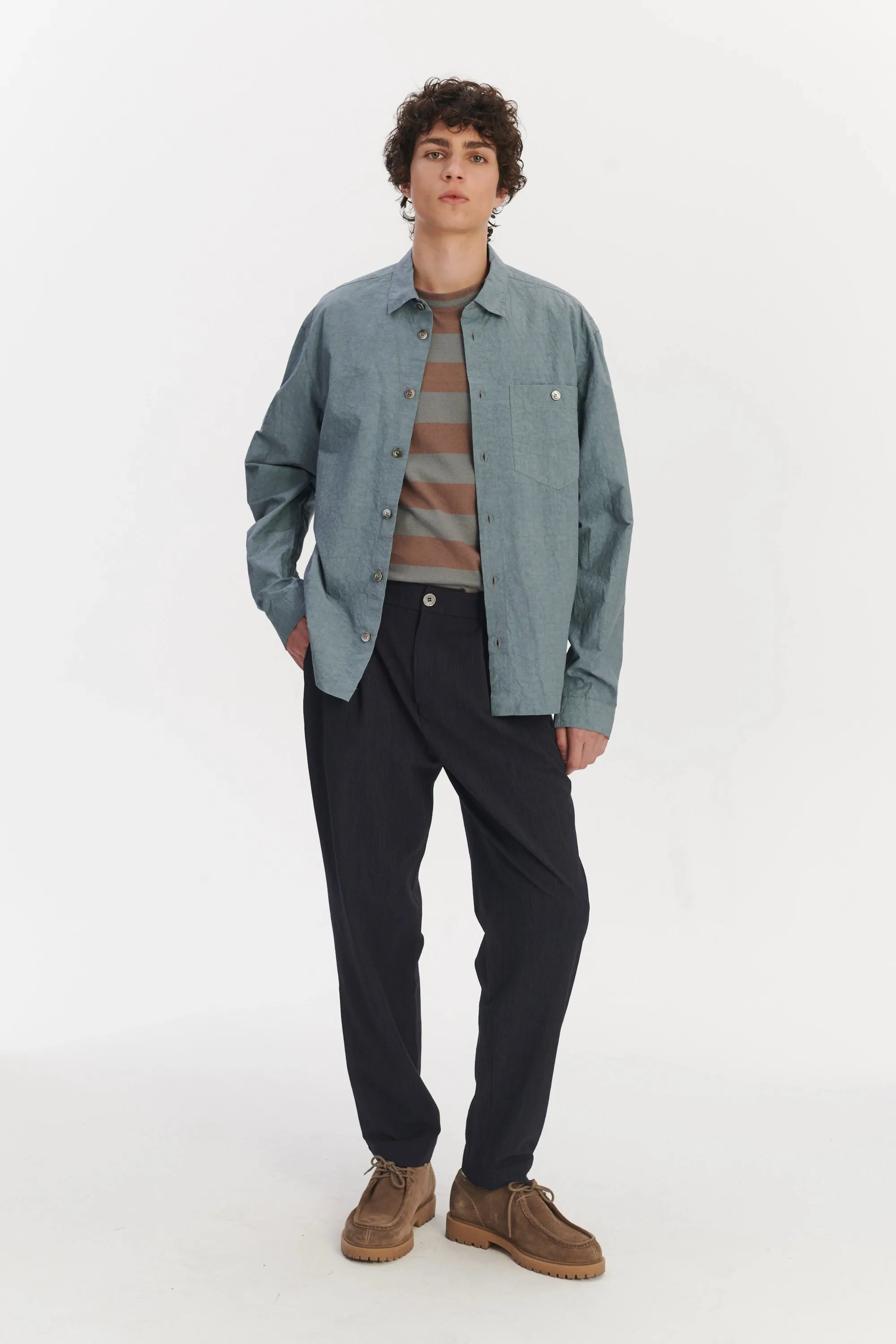 Architects Overshirt in a Pale Sky Blue Dry Japanese Cotton and Linen sold by Delikatessen product image thumbnail 3