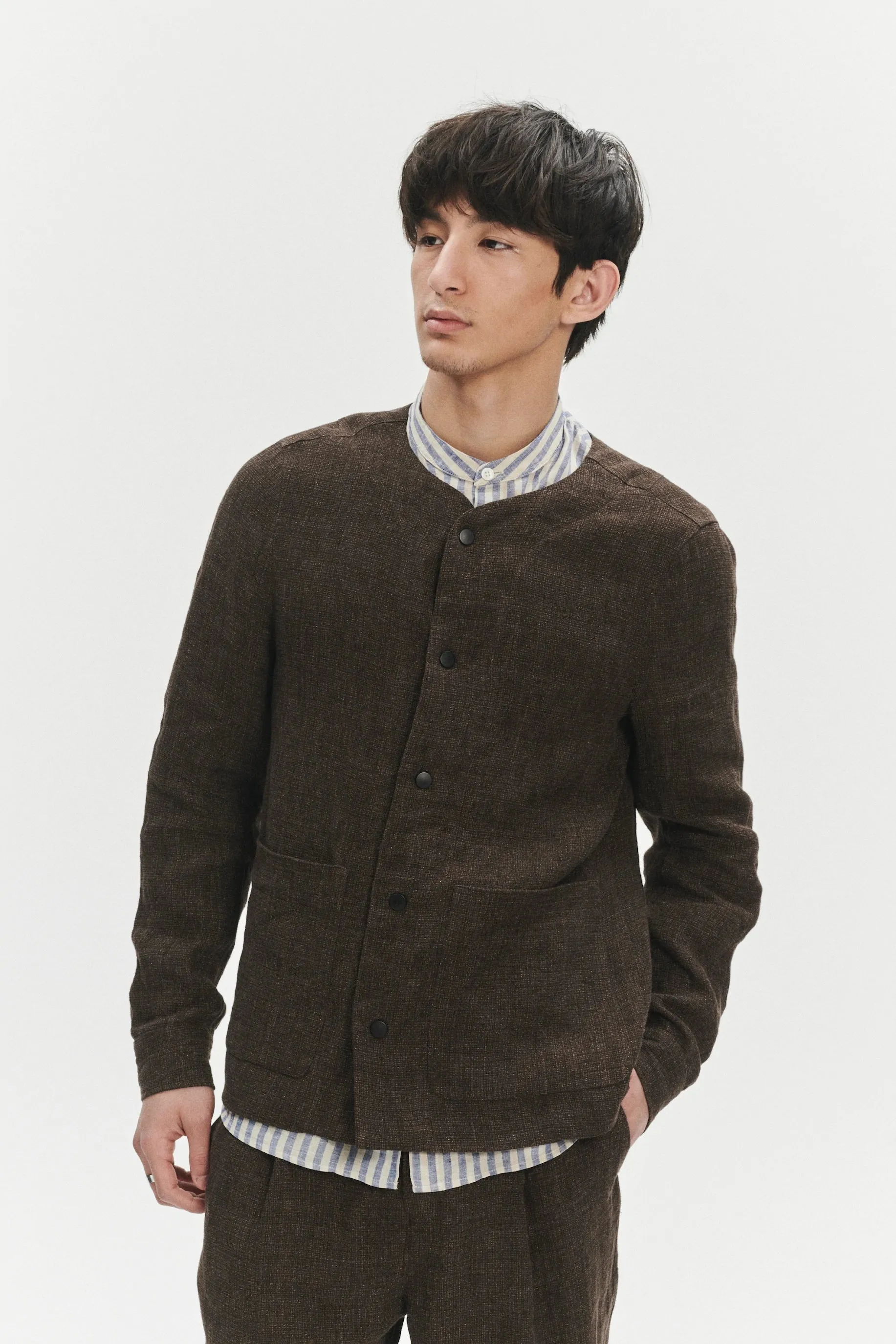 Round Collar Jacket in a Brown Fluid and Structured Italian Linen Crepe sold by Delikatessen product image thumbnail 5