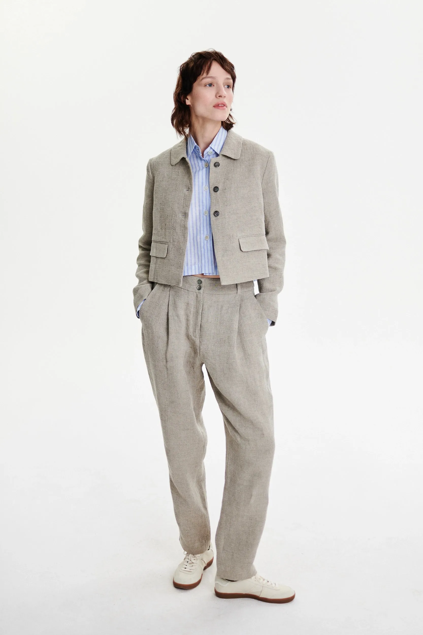 Trousers in a Beige Fluid and Structured Italian Linen Crepe sold by Delikatessen product image thumbnail 2