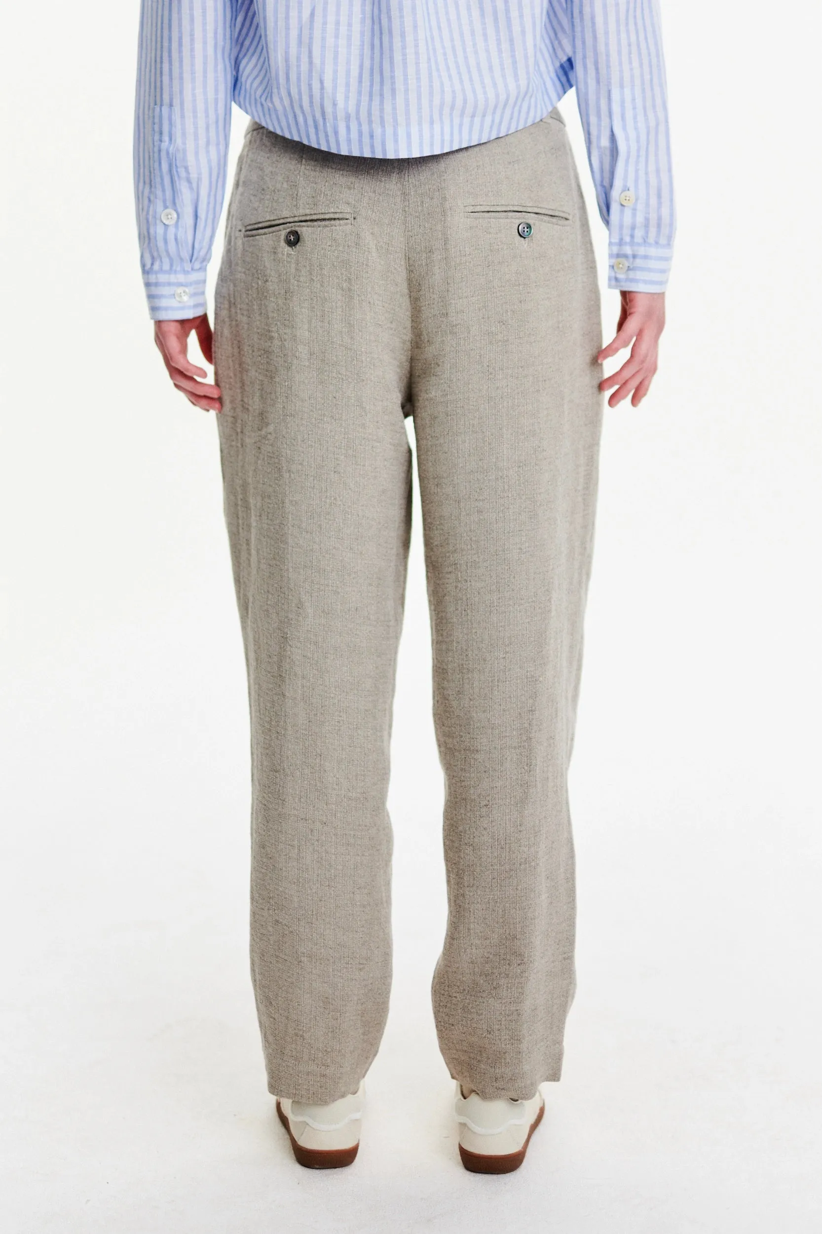 Trousers in a Beige Fluid and Structured Italian Linen Crepe sold by Delikatessen product image thumbnail 3