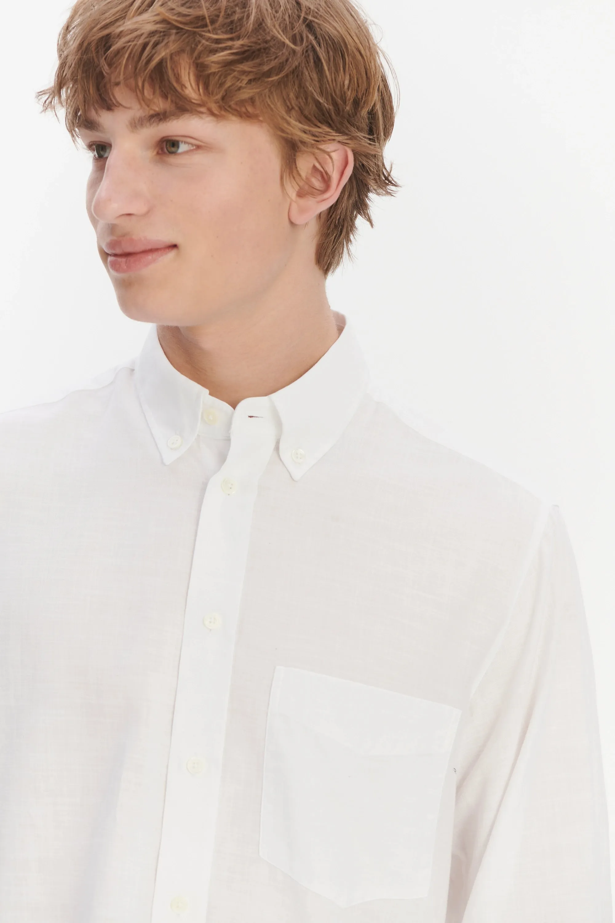 Button Down Shirt in an Airy White Organic Italian Cotton sold by Delikatessen product image thumbnail 2