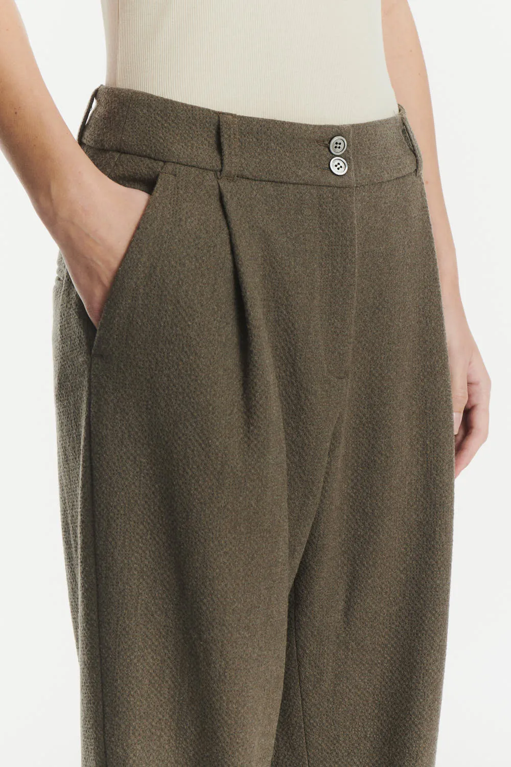 Trousers in a Taupe Italian Virgin Wool and Cotton Seersucker sold by Delikatessen product image thumbnail 4