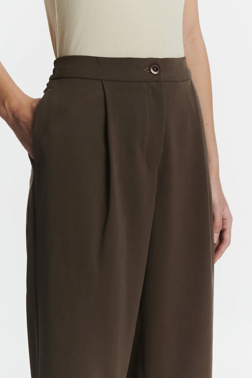 Trousers in the Finest Blend of Taupe Brown Italian Virgin Wool and Cotton by Albini sold by Delikatessen product image thumbnail 2