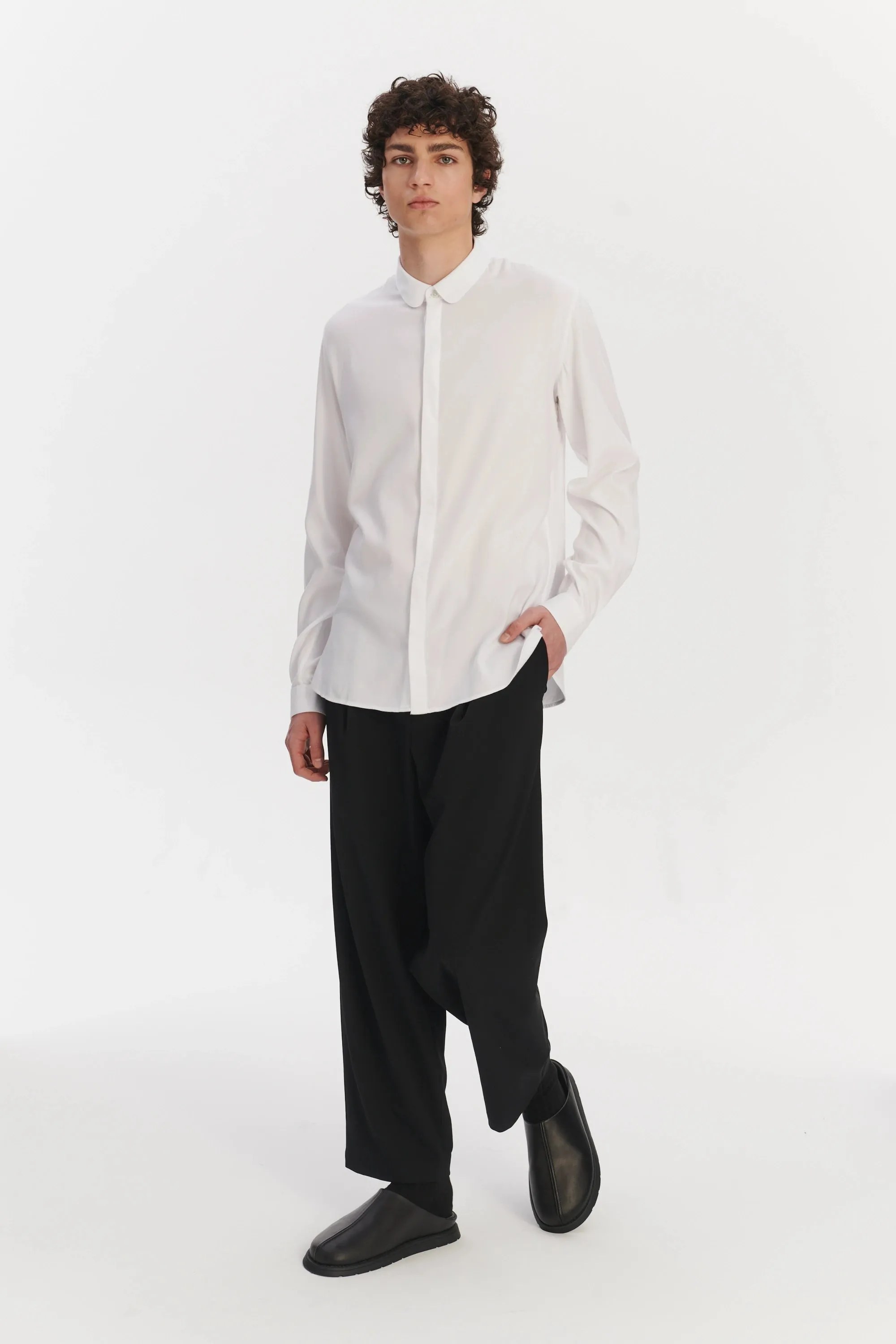 Cute Shirt in a White Very Soft Italian Lyocell and Cotton sold by Delikatessen product image thumbnail 2