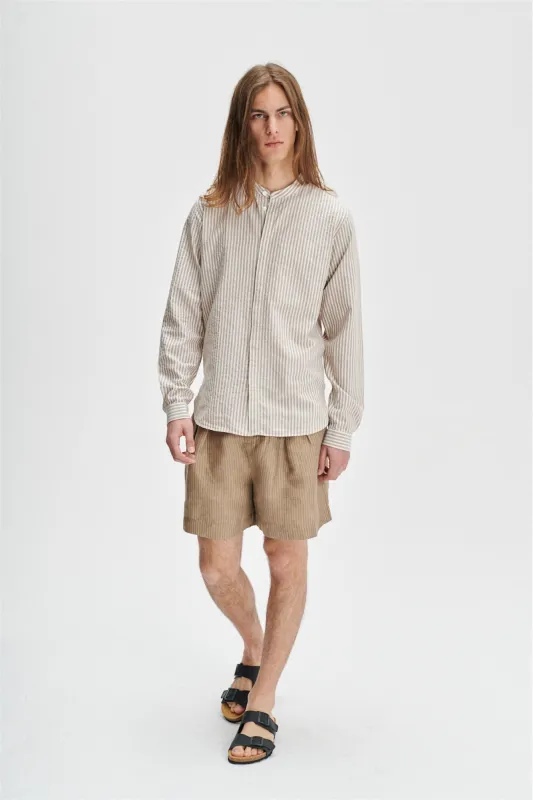 Zen Grandad Collar Shirt in a Beige Italian Cotton and Linen sold by Delikatessen