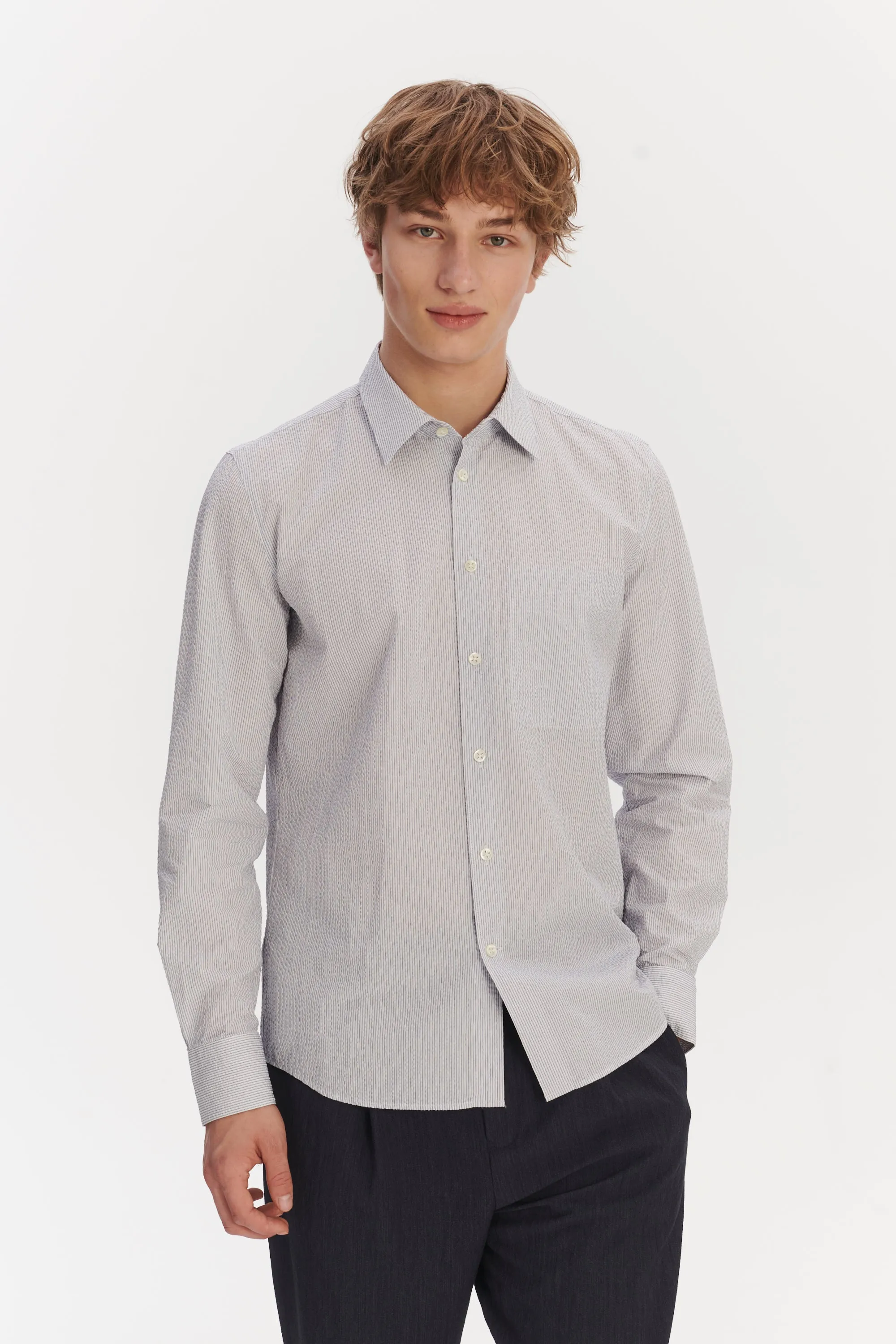 Feel Good Shirt in the Finest Italian Subtle Blue and White Cotton Seersucker by Albini sold by Delikatessen product image thumbnail 3