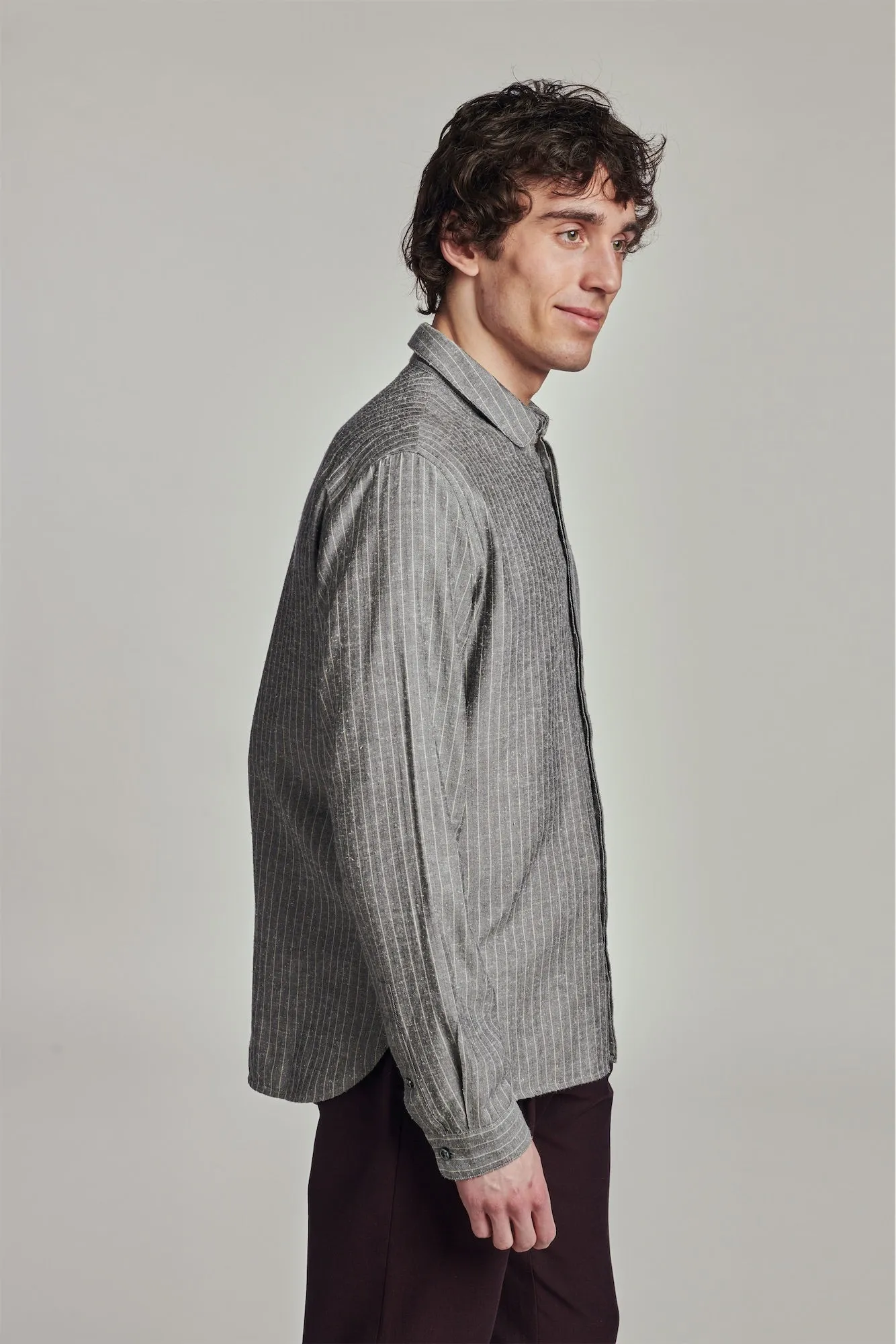 Cute Shirt in a Grey Drapey Blend of Portuguese Cotton and Silk sold by Delikatessen product image thumbnail 4