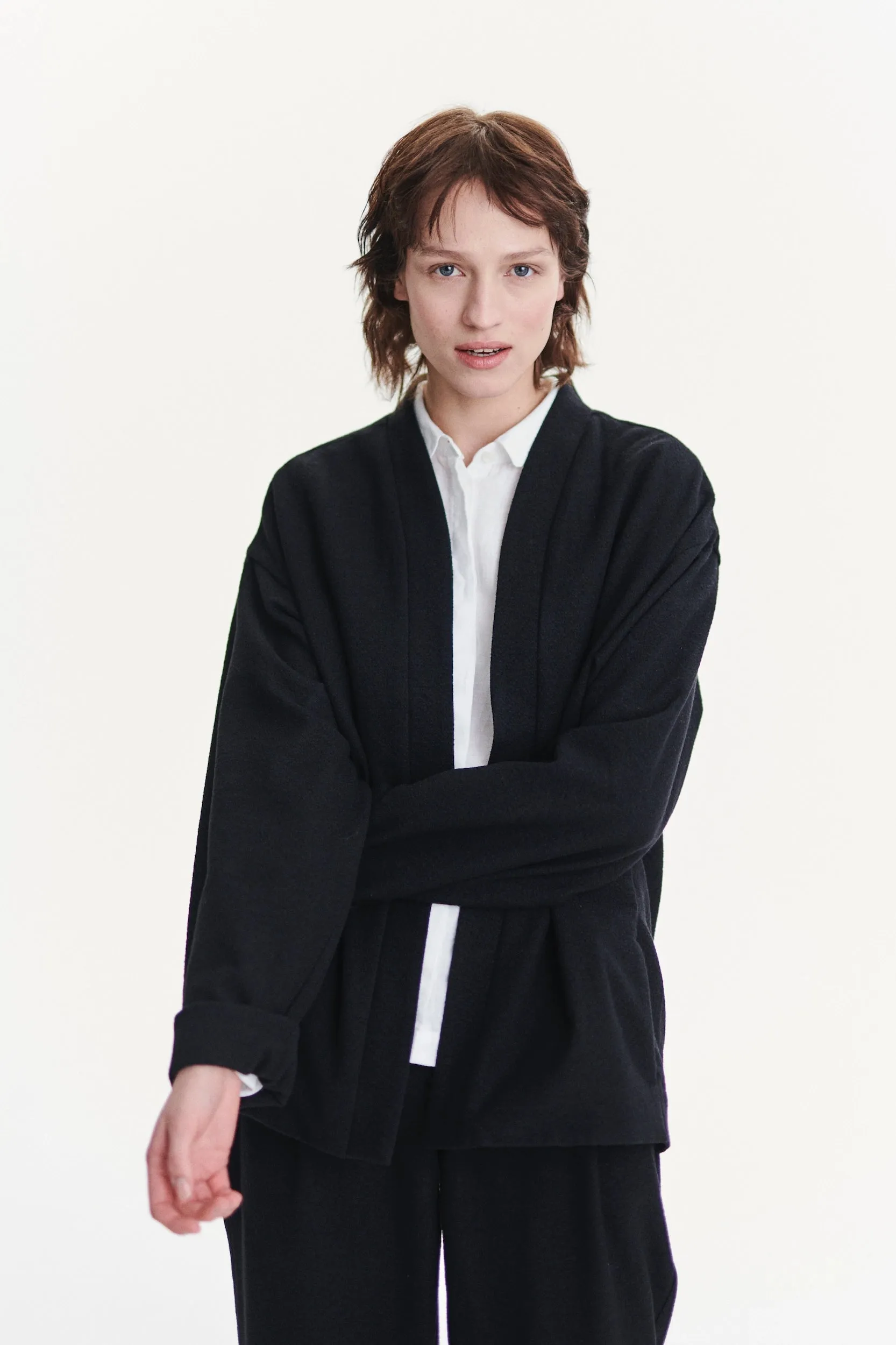 Minimal Kimono in a Black Italian Cotton and Virgin Wool Seersucker sold by Delikatessen product image thumbnail 4