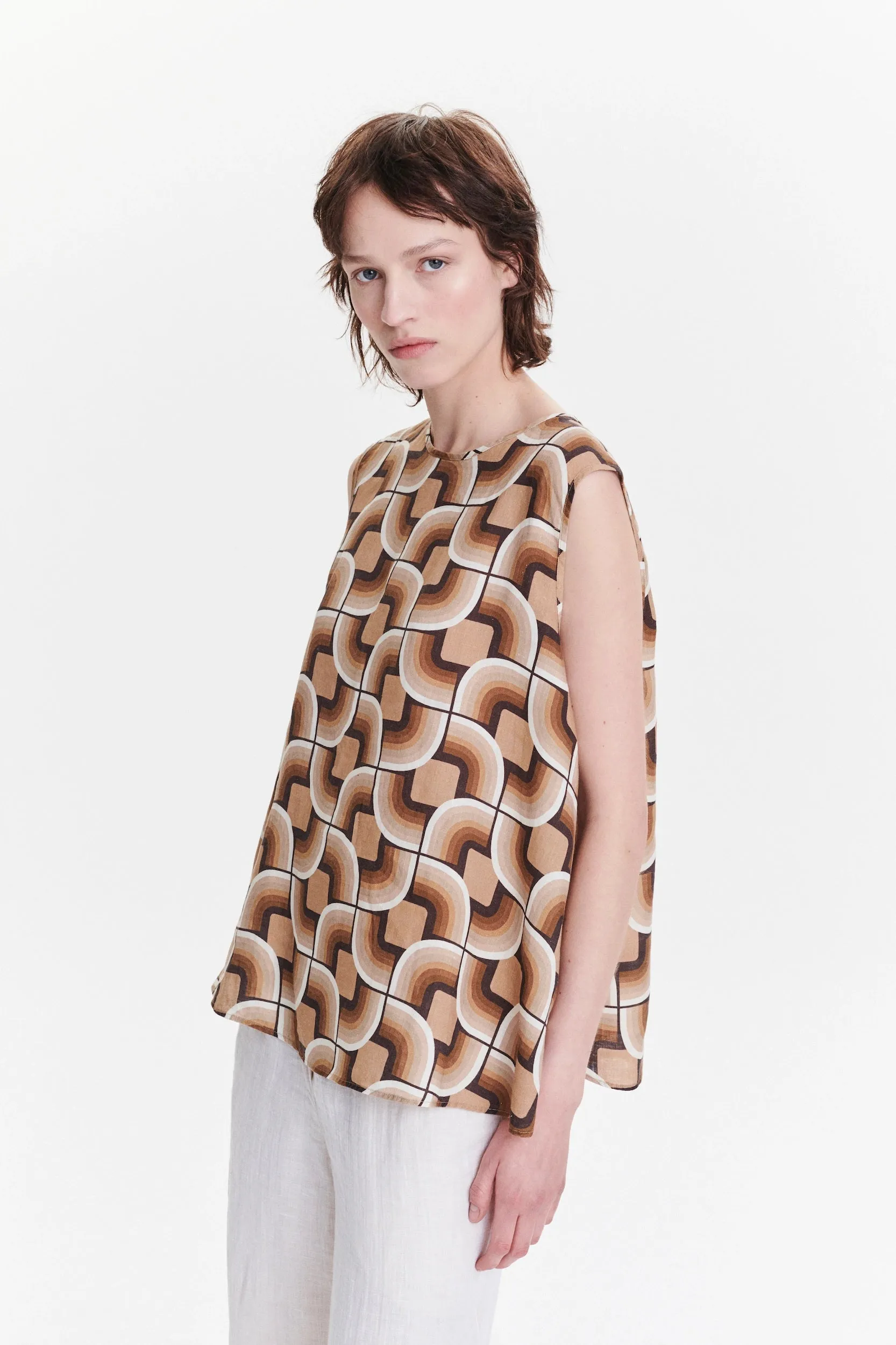 A-Shape Top in an Early 60s Printed Fine Italian Linen sold by Delikatessen product image thumbnail 5