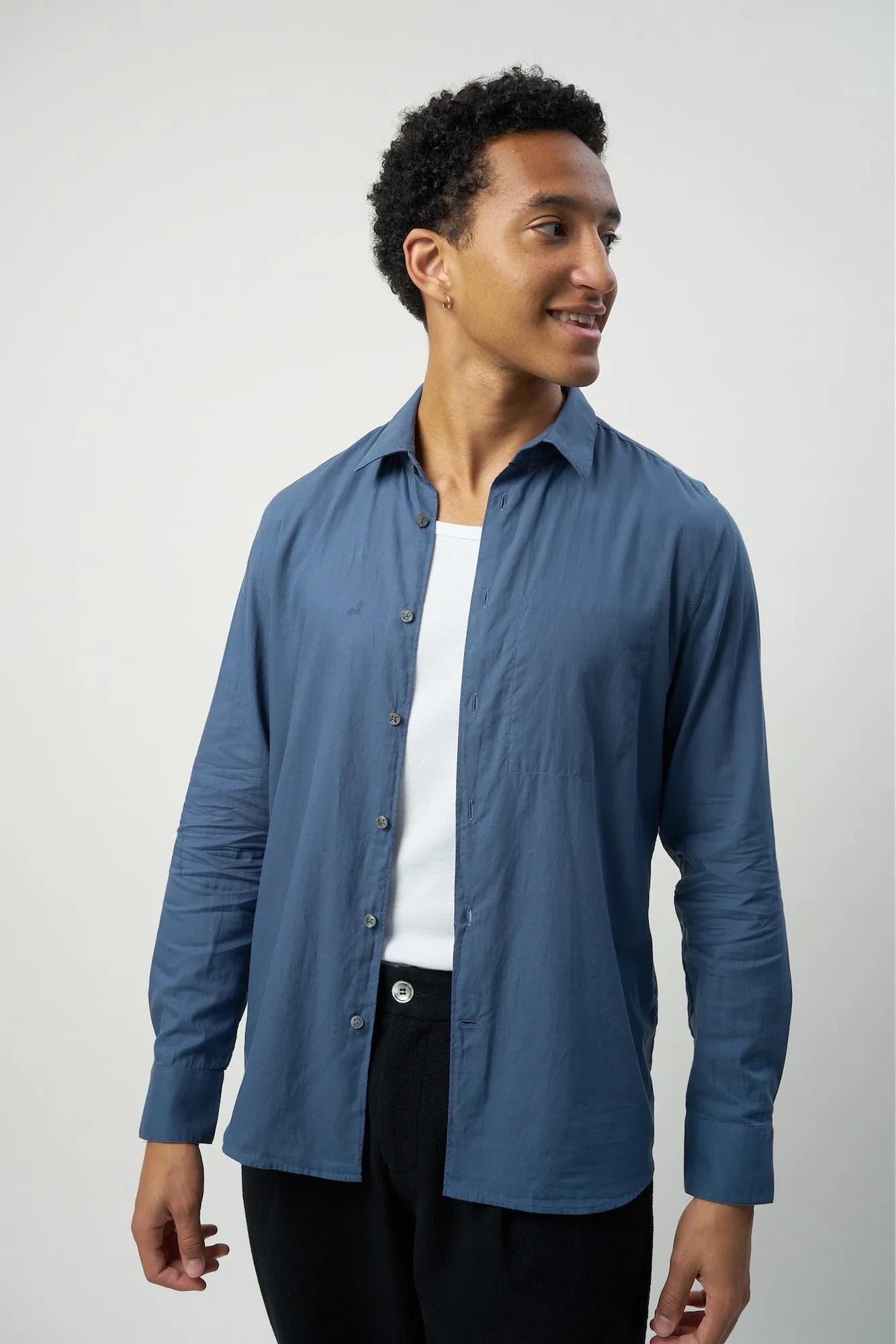 Feel Good Shirt in a Denim Blue Soft Exceptional Egyptian Nile Delta Giza 87 Italian Cotton sold by Delikatessen product image thumbnail 3