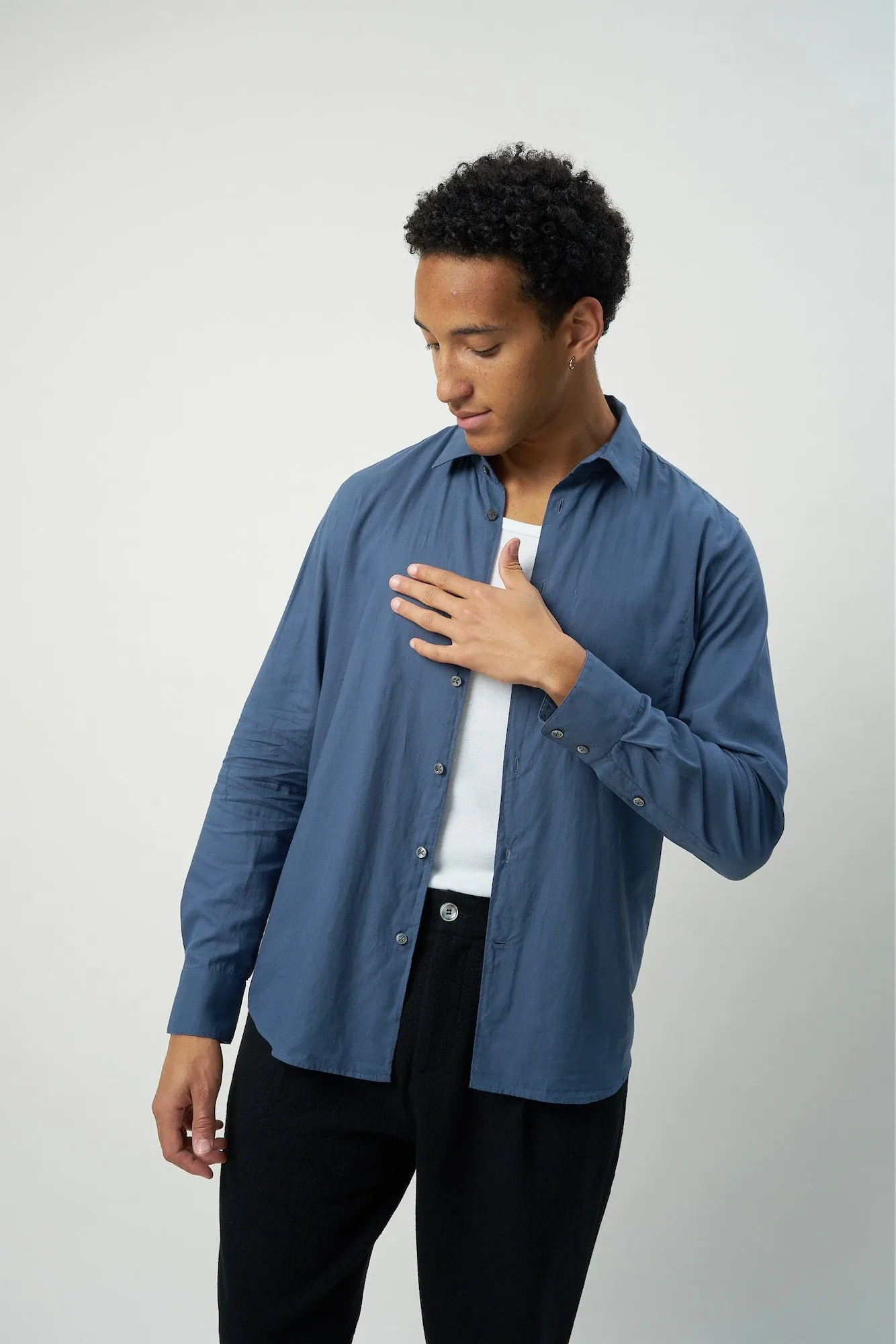 Feel Good Shirt in a Denim Blue Soft Exceptional Egyptian Nile Delta Giza 87 Italian Cotton sold by Delikatessen product image thumbnail 4