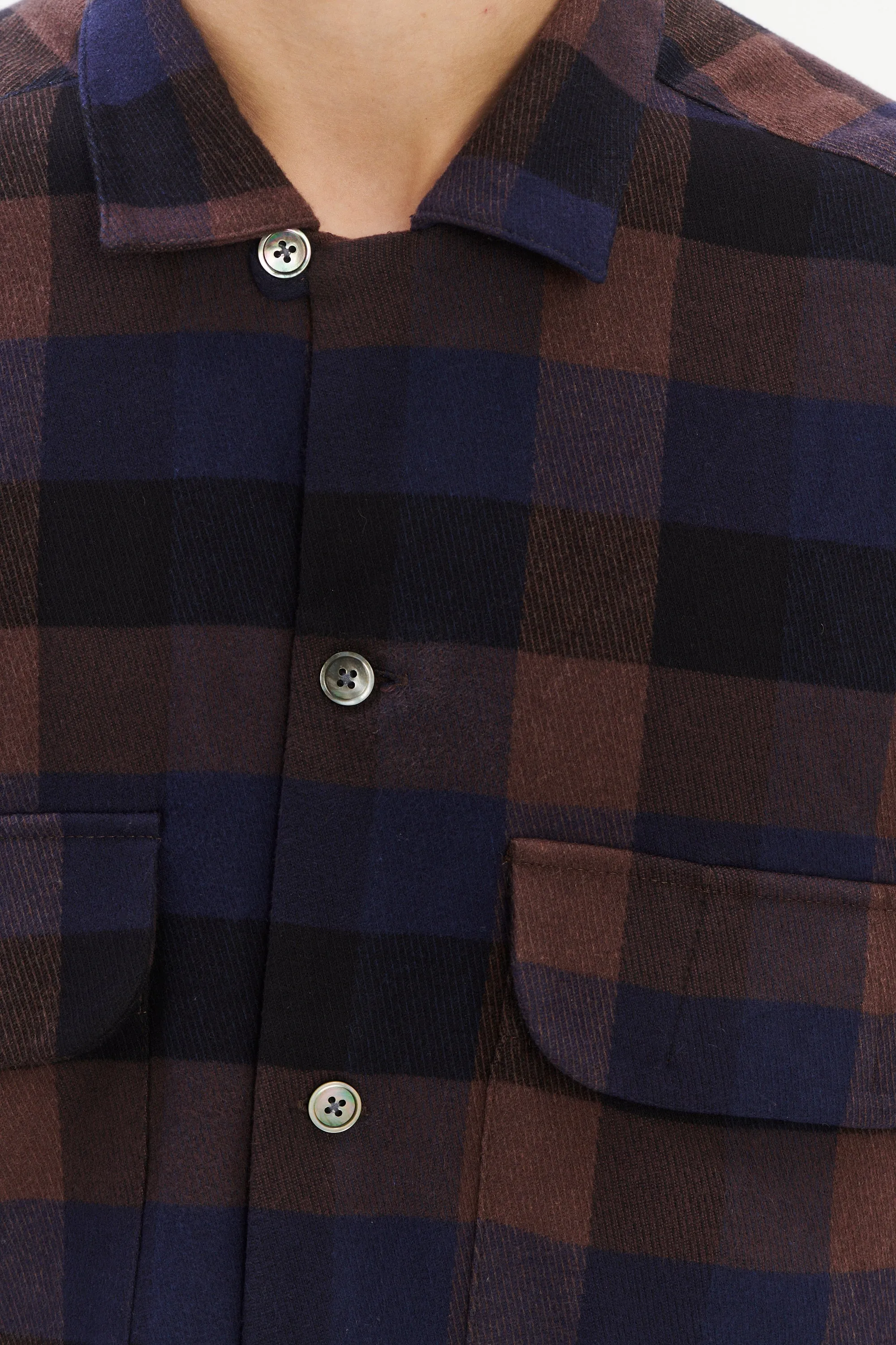 Relaxed Oversized Leisure Shirt in Italian Mix of Cotton and Tencel sold by Delikatessen product image thumbnail 2