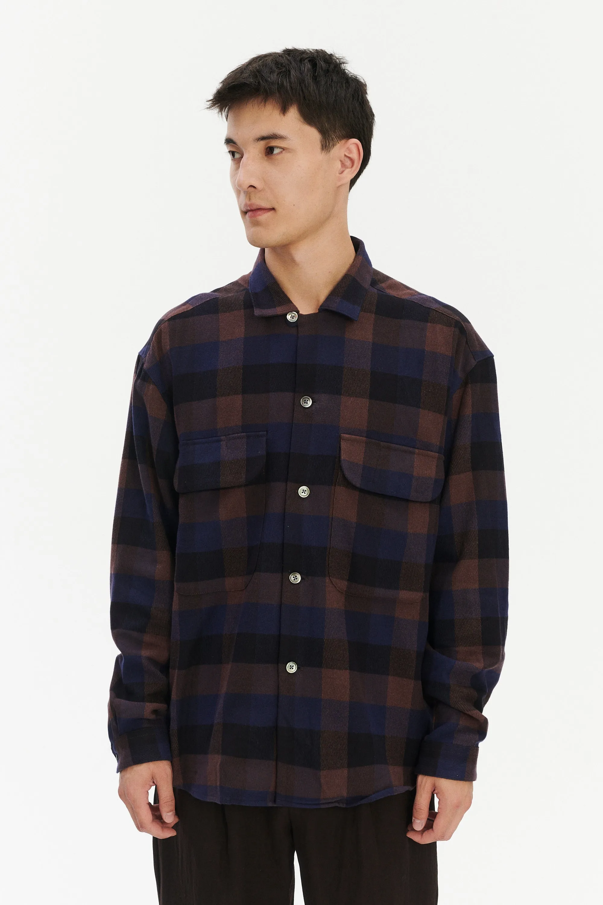 Relaxed Oversized Leisure Shirt in Italian Mix of Cotton and Tencel sold by Delikatessen product image thumbnail 4