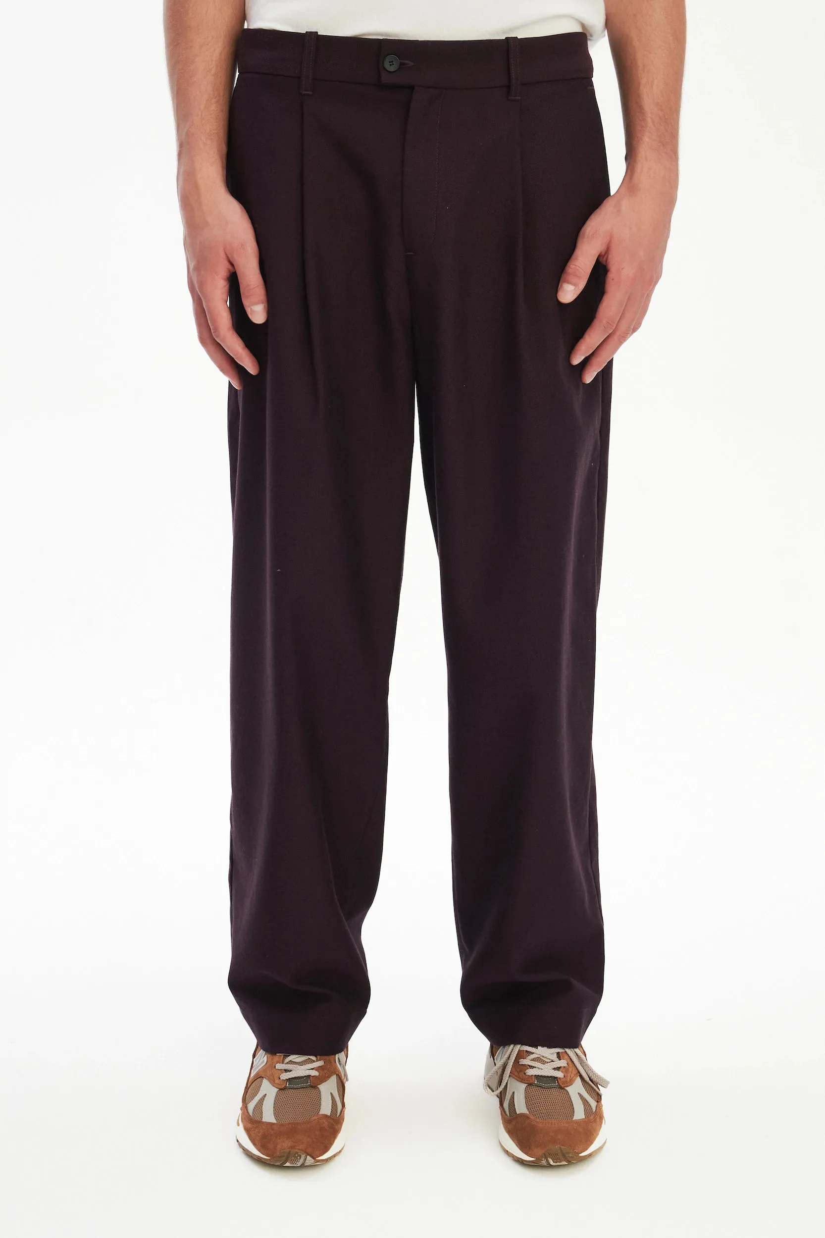 Amsterdam Trousers in the Wine Finest Italian Cotton by Subalpino sold by Delikatessen product image thumbnail 3