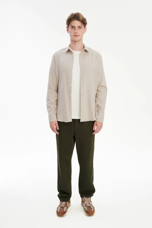 Feel Good Shirt in the Finest Brushed Cotton – Light Beige sold by Delikatessen