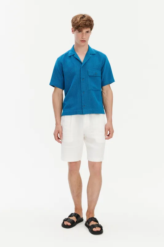 Camp Collar Shirt in a Structured and Light Cotton sold by Delikatessen