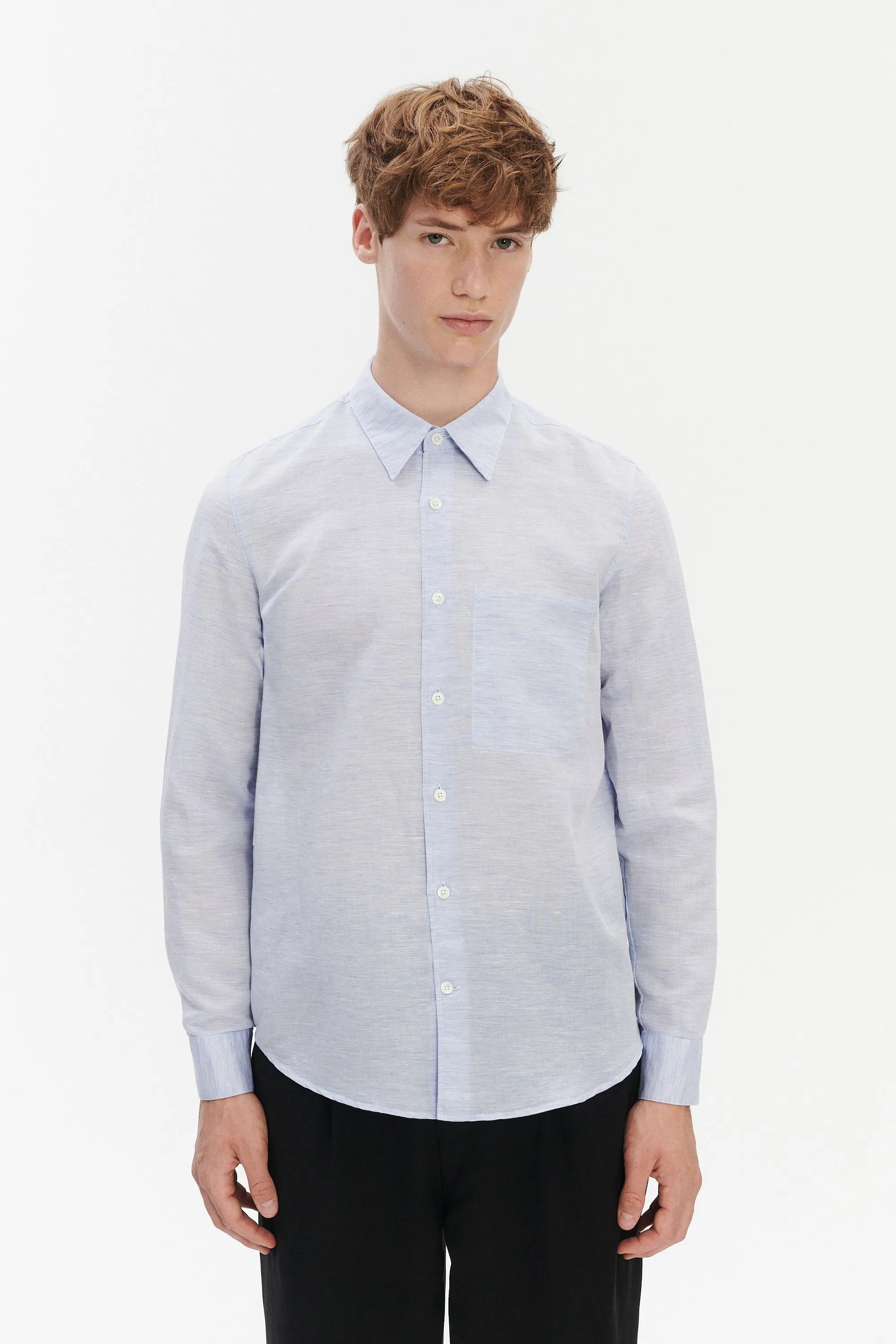 Feel Good Shirt in a Light Blue Italian Blend of Cotton and Linen sold by Delikatessen product image thumbnail 3