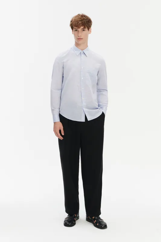 Feel Good Shirt in a Light Blue Italian Blend of Cotton and Linen made by Delikatessen